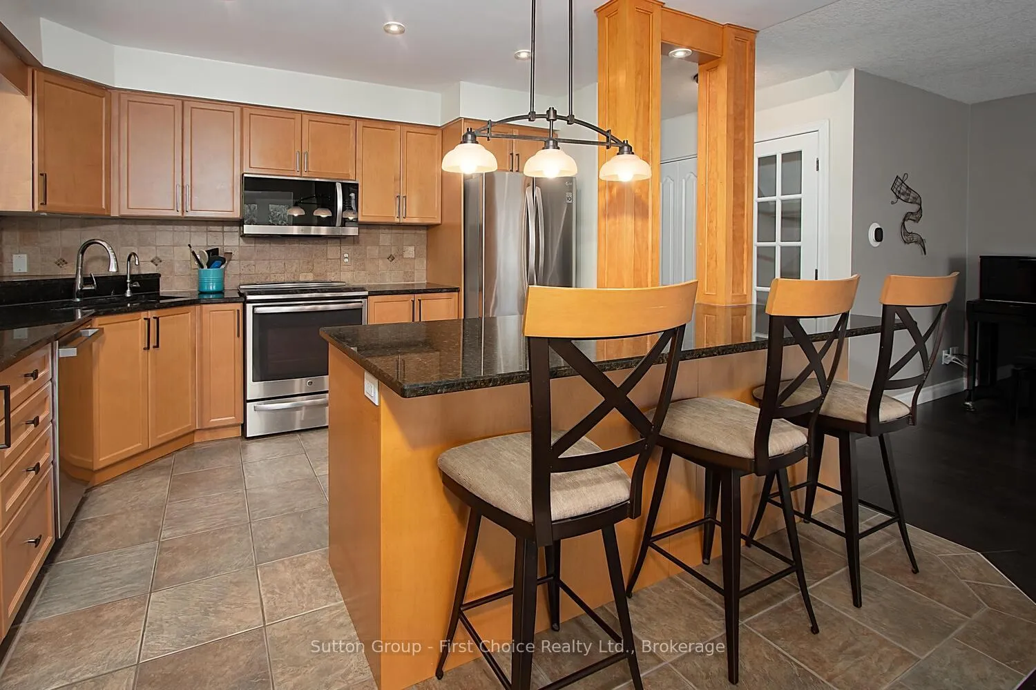 Photo 12 of 293 Huck Crescent, Kitchener — HOMEH