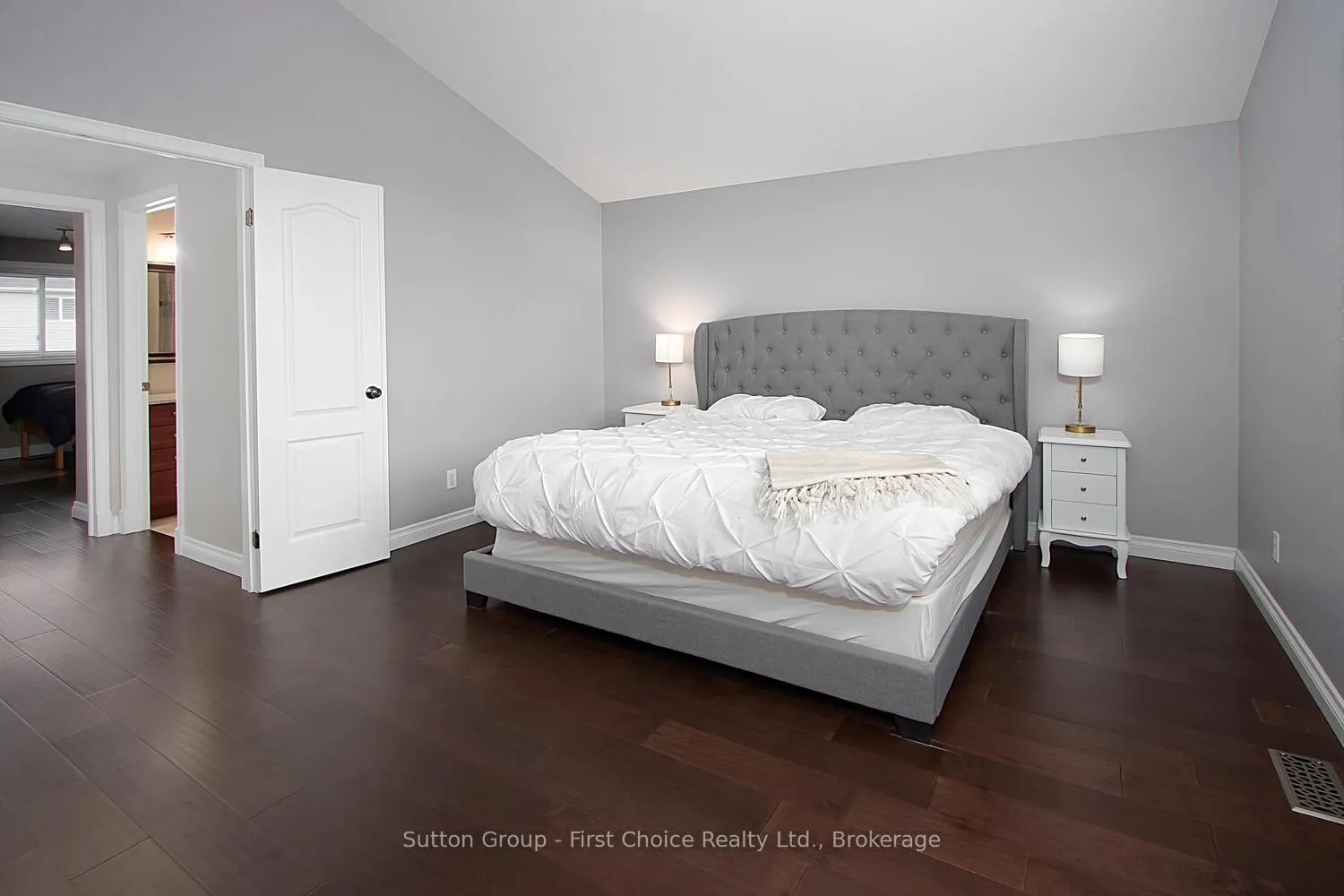 Photo 21 of 293 Huck Crescent, Kitchener — HOMEH