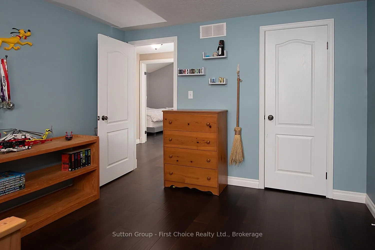 Photo 27 of 293 Huck Crescent, Kitchener — HOMEH