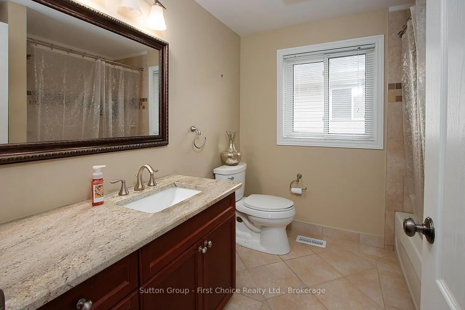 Photo 30 of 293 Huck Crescent, Kitchener — HOMEH