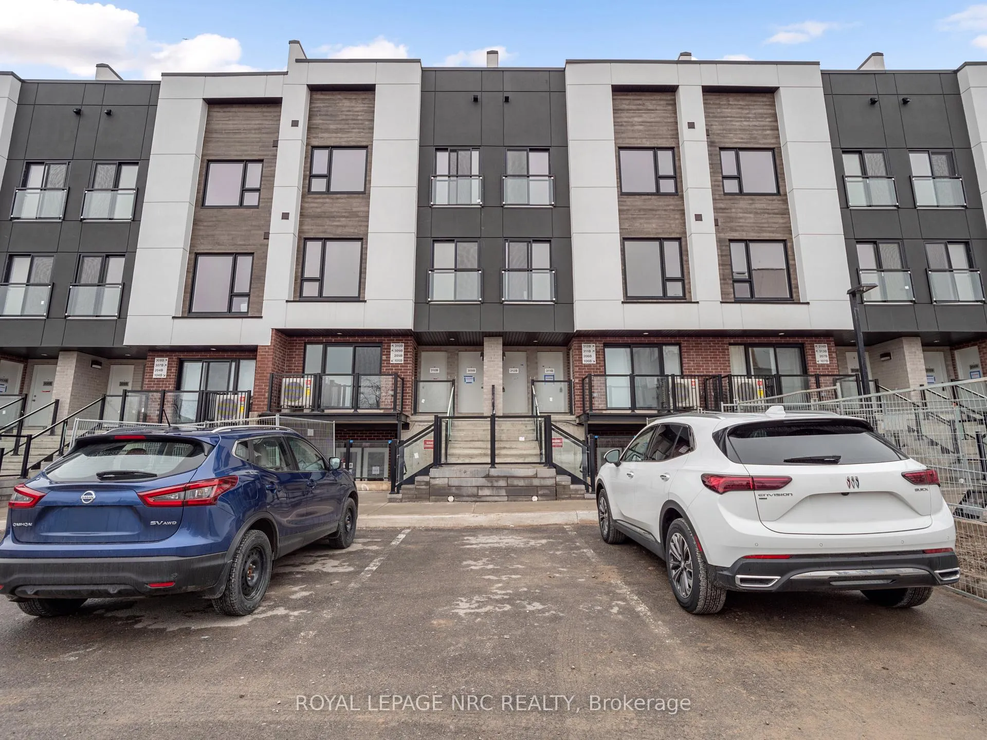 Photo 2 of Unit 312B, 16 Melbourne Avenue, St. Catharines, E. Chester — HOMEH