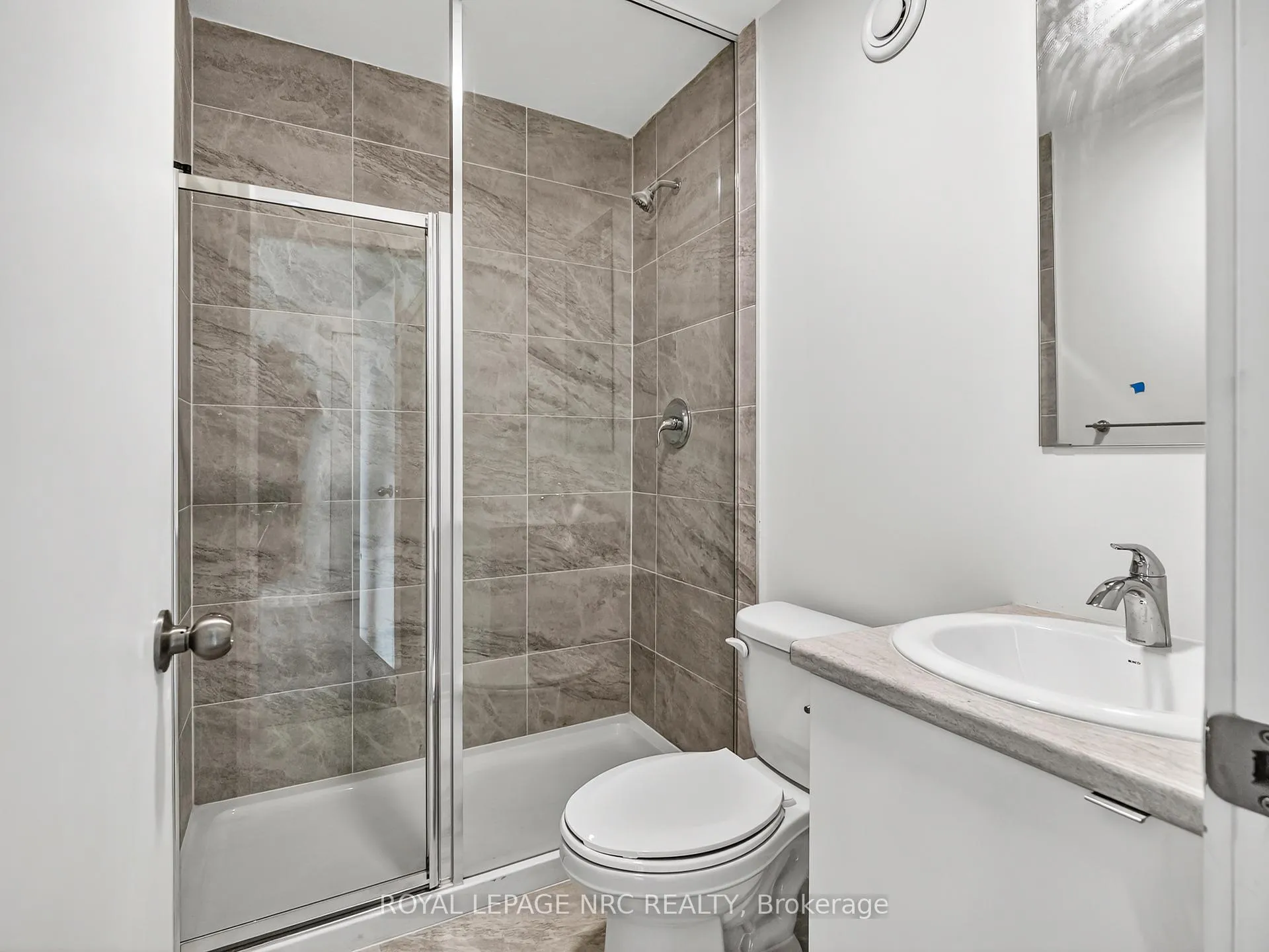 Photo 12 of Unit 312B, 16 Melbourne Avenue, St. Catharines, E. Chester — HOMEH
