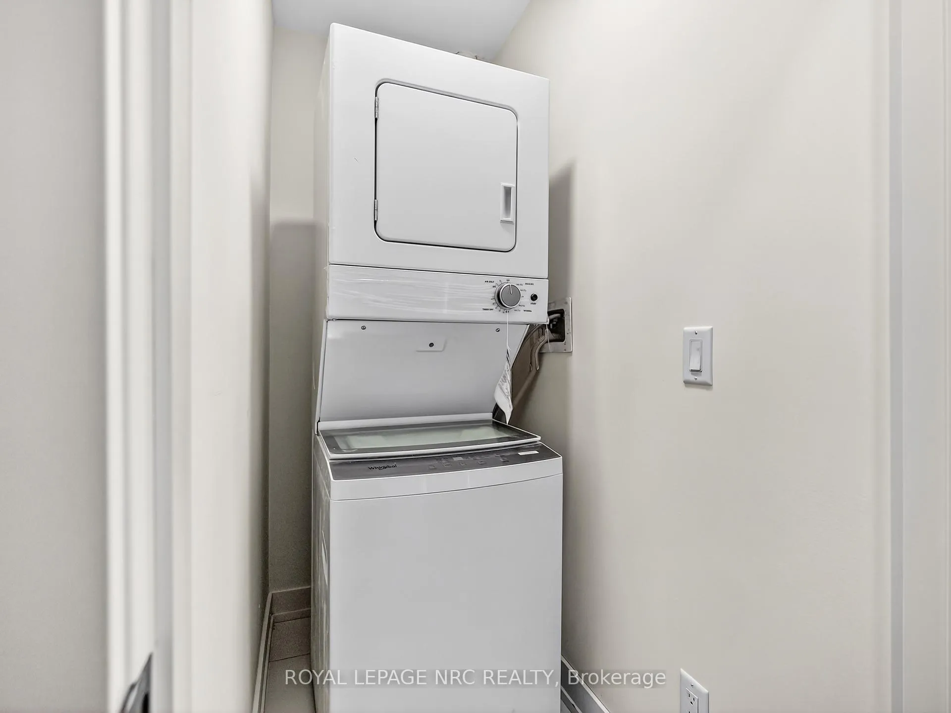 Photo 15 of Unit 312B, 16 Melbourne Avenue, St. Catharines, E. Chester — HOMEH
