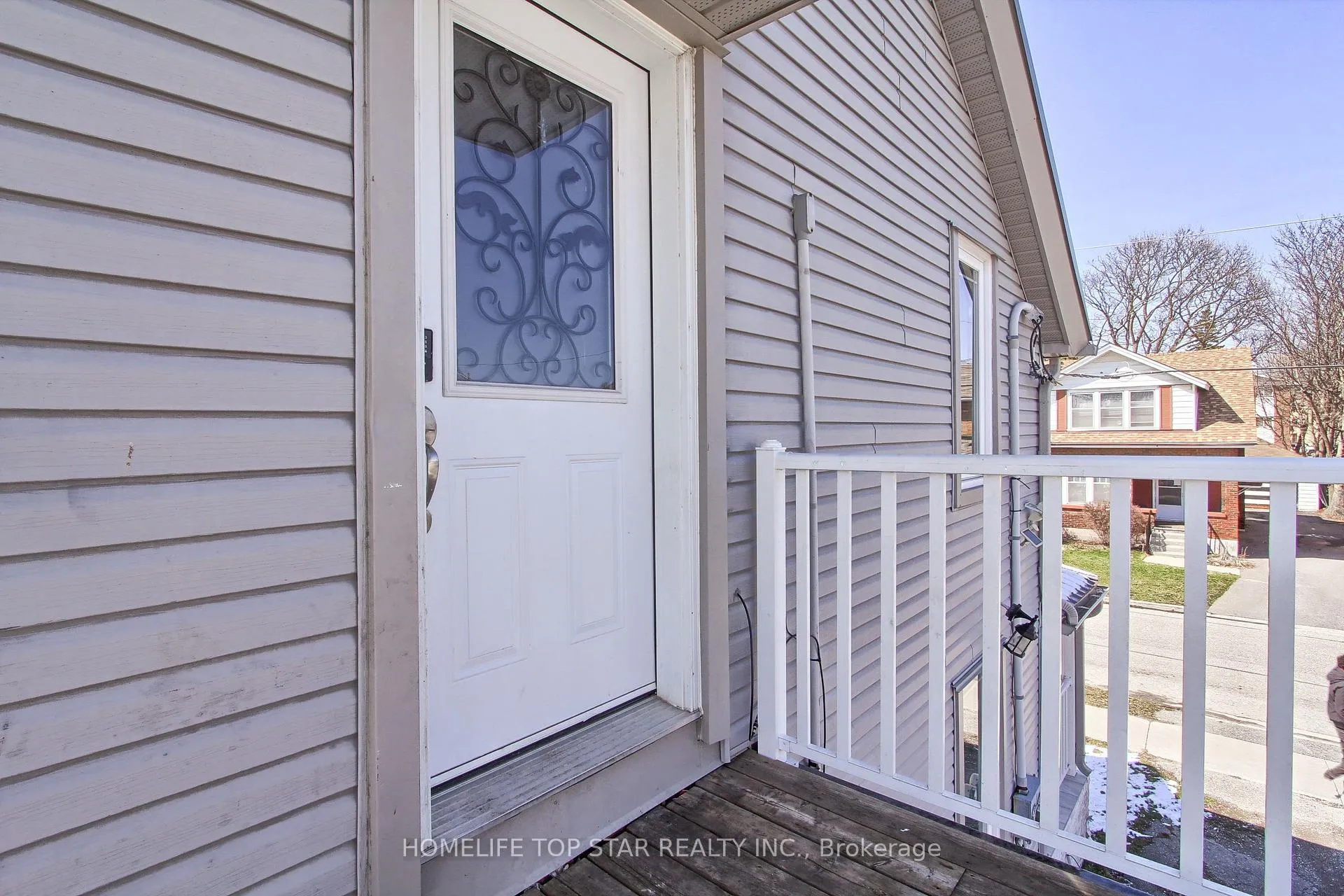 Photo 6 of Unit Upper, 17 Royal Street, Oshawa, Central — HOMEH