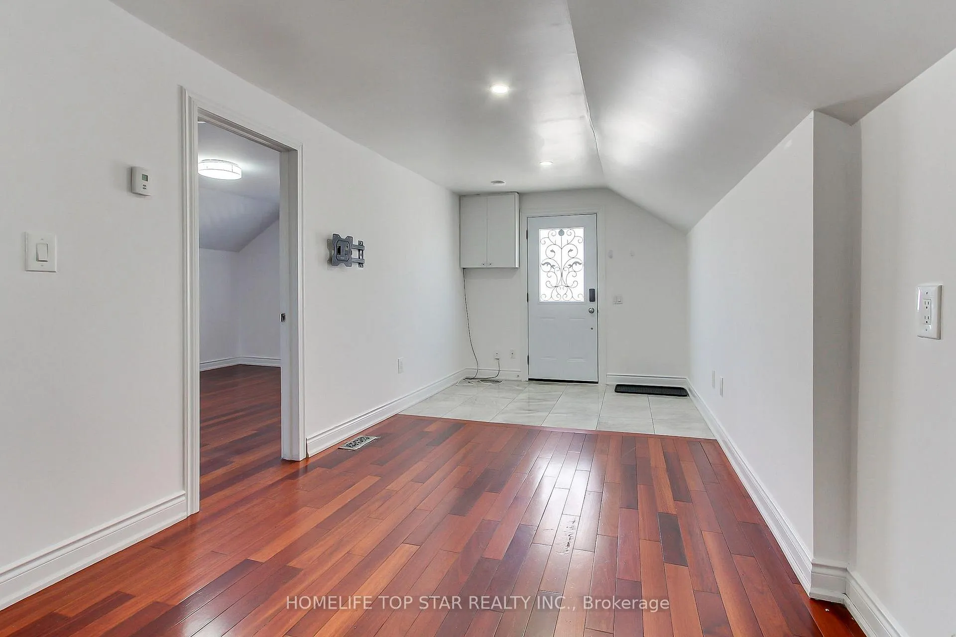 Photo 9 of Unit Upper, 17 Royal Street, Oshawa, Central — HOMEH