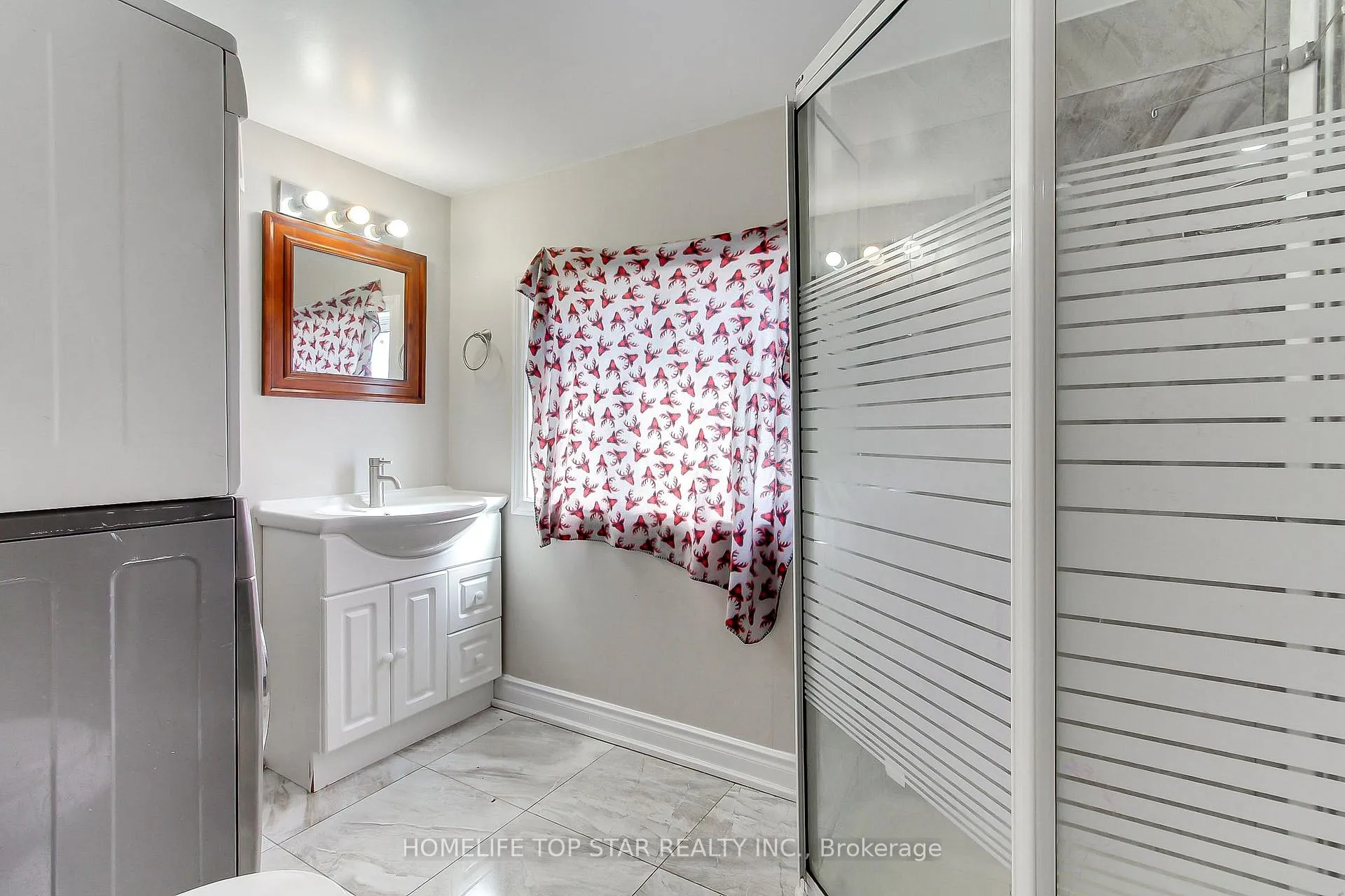Photo 18 of Unit Upper, 17 Royal Street, Oshawa, Central — HOMEH