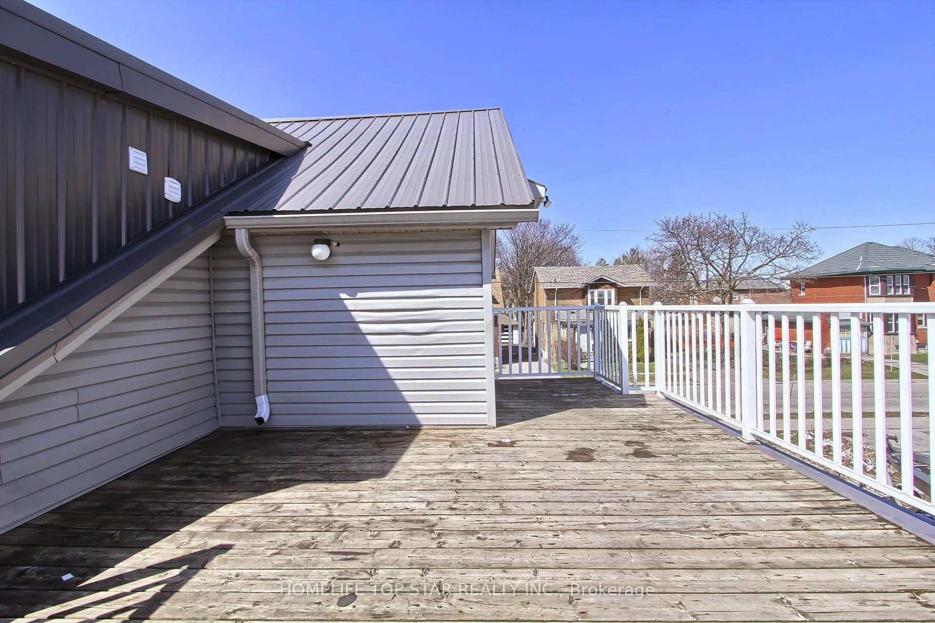 Photo 21 of Unit Upper, 17 Royal Street, Oshawa, Central — HOMEH
