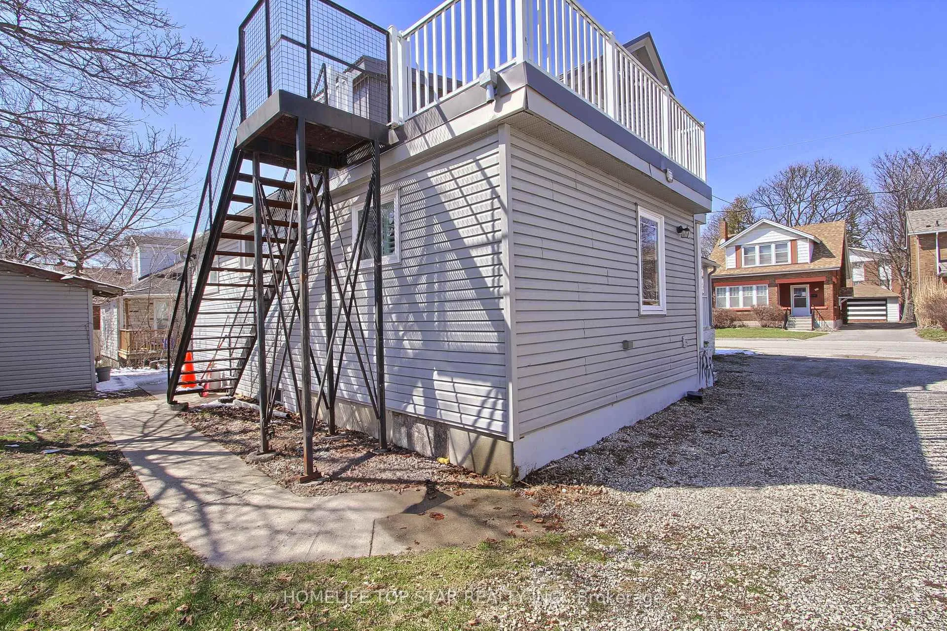 Photo 22 of Unit Upper, 17 Royal Street, Oshawa, Central — HOMEH