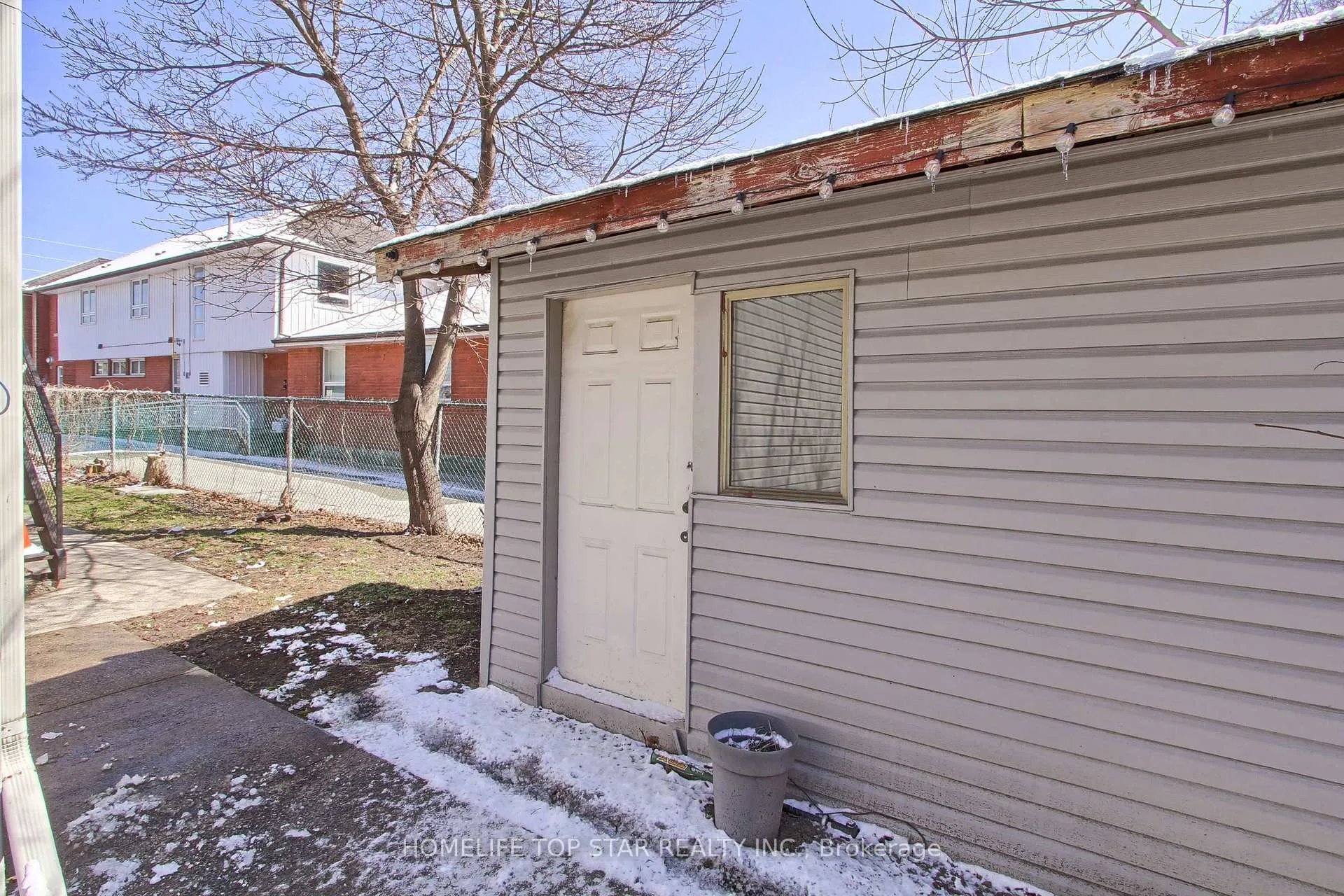 Photo 24 of Unit Upper, 17 Royal Street, Oshawa, Central — HOMEH