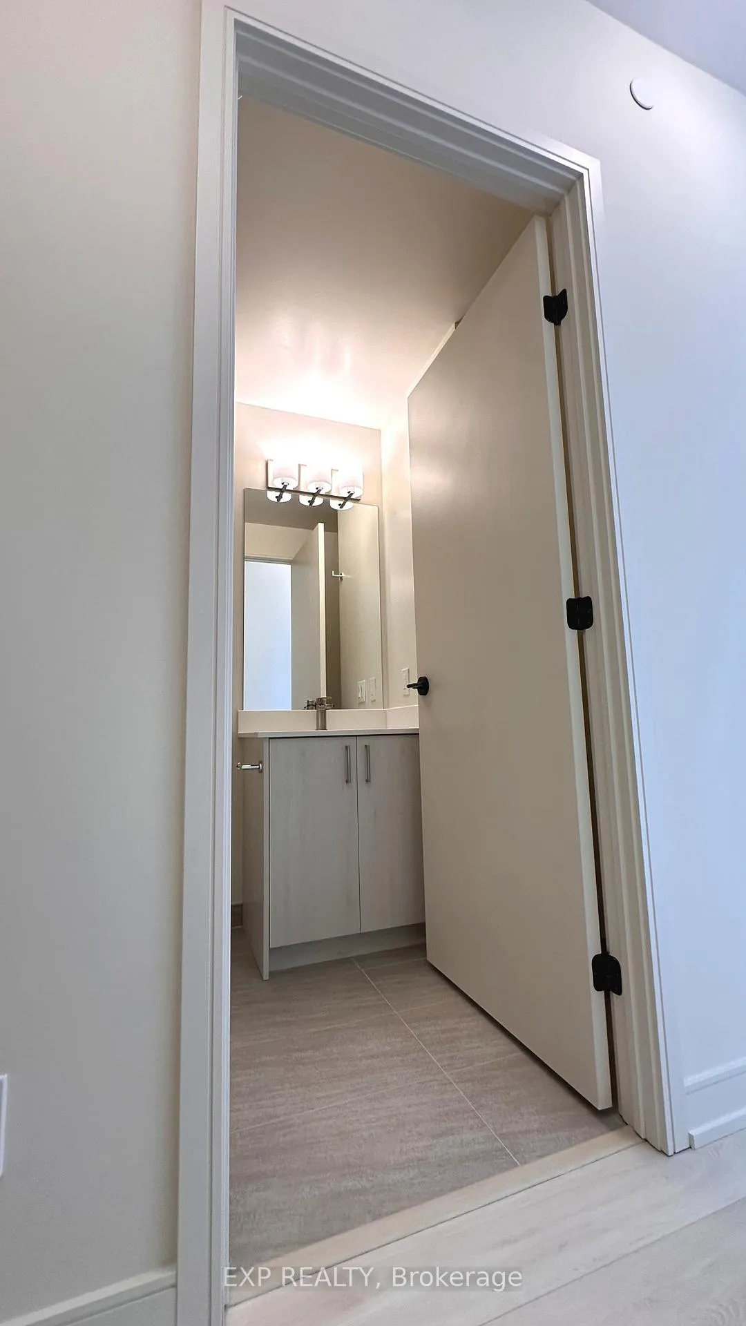 Photo 4 of Unit 1909, 8020 Derry Road, Milton, Coates — HOMEH