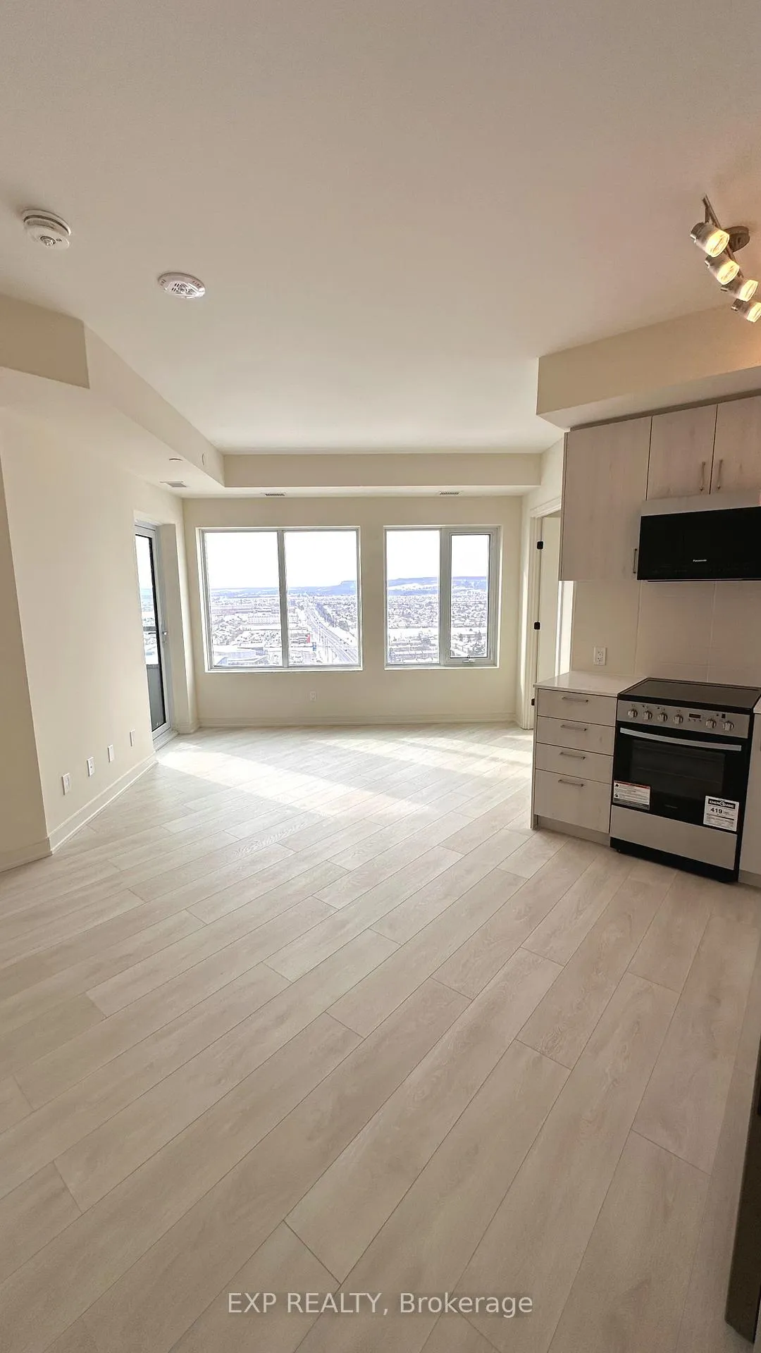 Photo 6 of Unit 1909, 8020 Derry Road, Milton, Coates — HOMEH