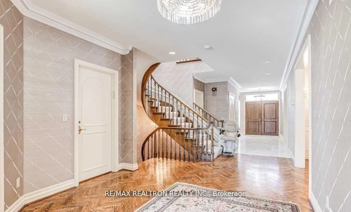 Photo 5 of 29 Sultana Avenue, Toronto, Englemount-Lawrence — HOMEH
