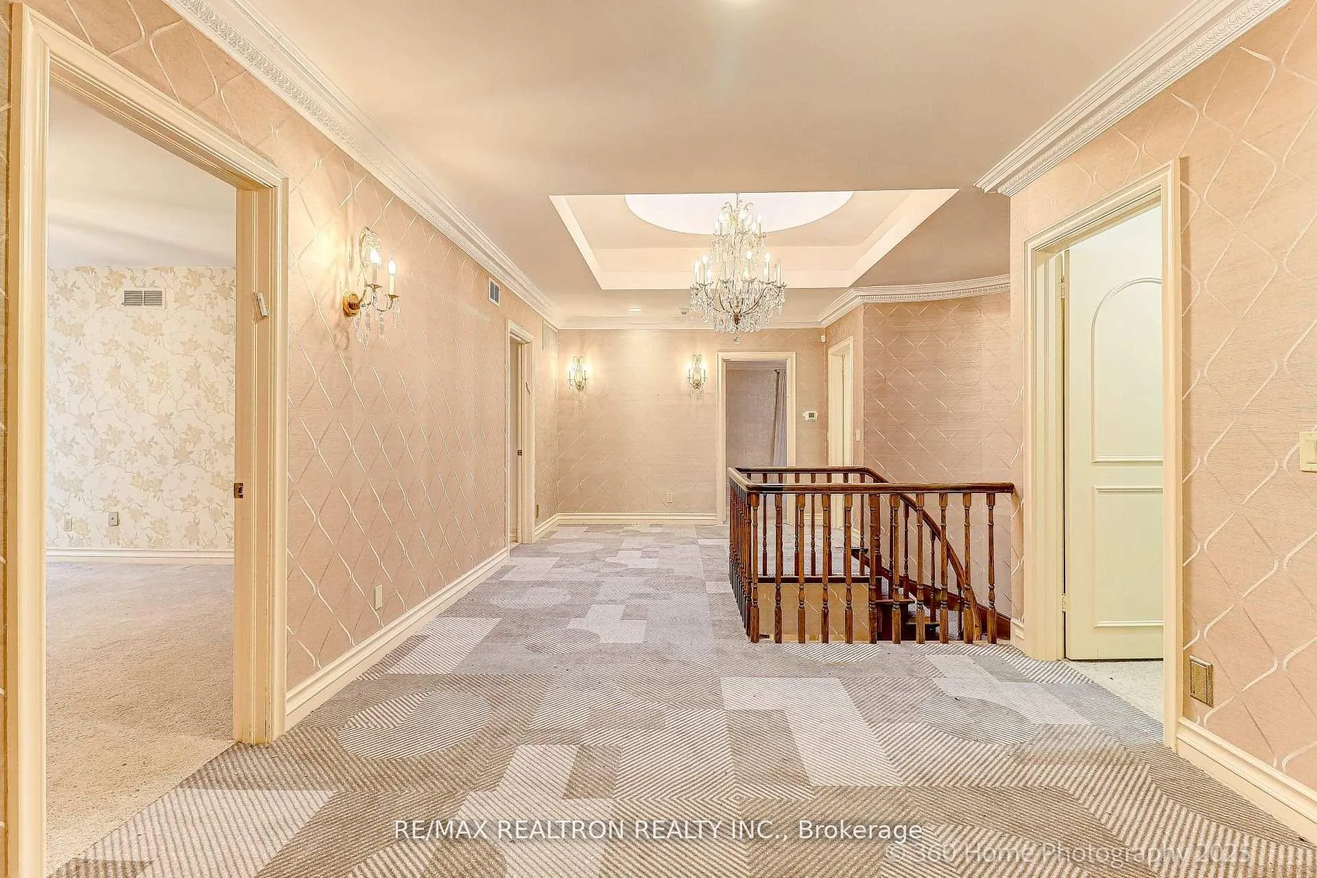 Photo 23 of 29 Sultana Avenue, Toronto, Englemount-Lawrence — HOMEH