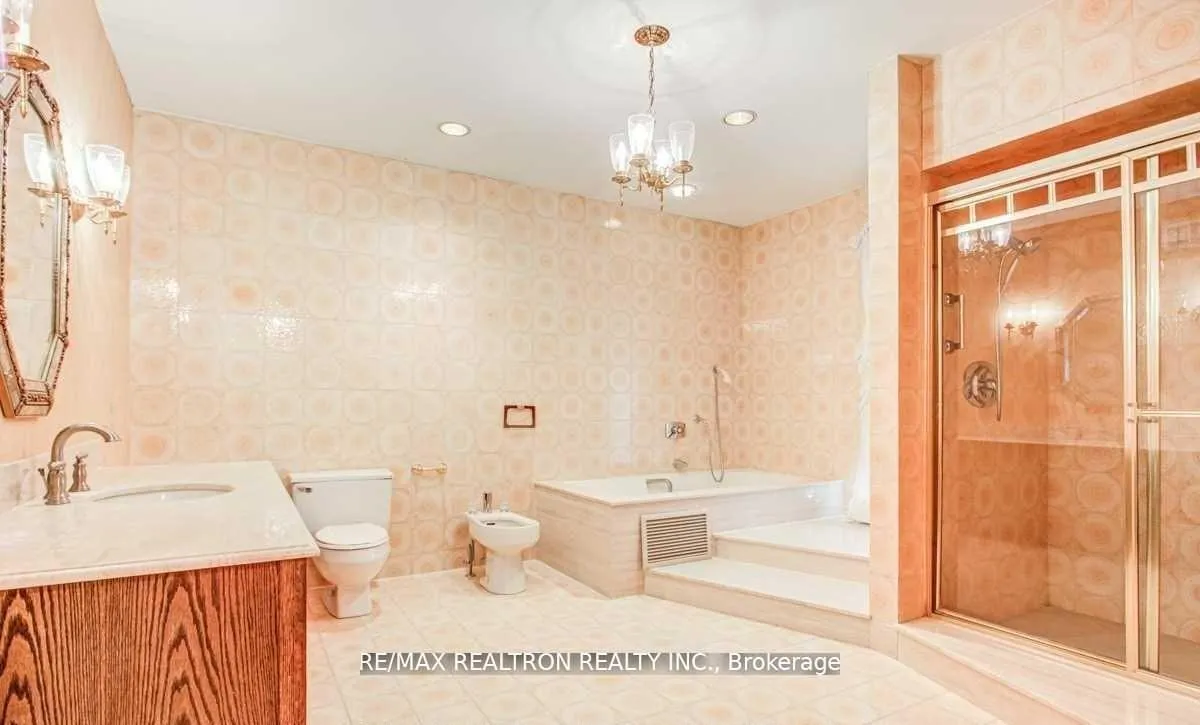 Photo 28 of 29 Sultana Avenue, Toronto, Englemount-Lawrence — HOMEH