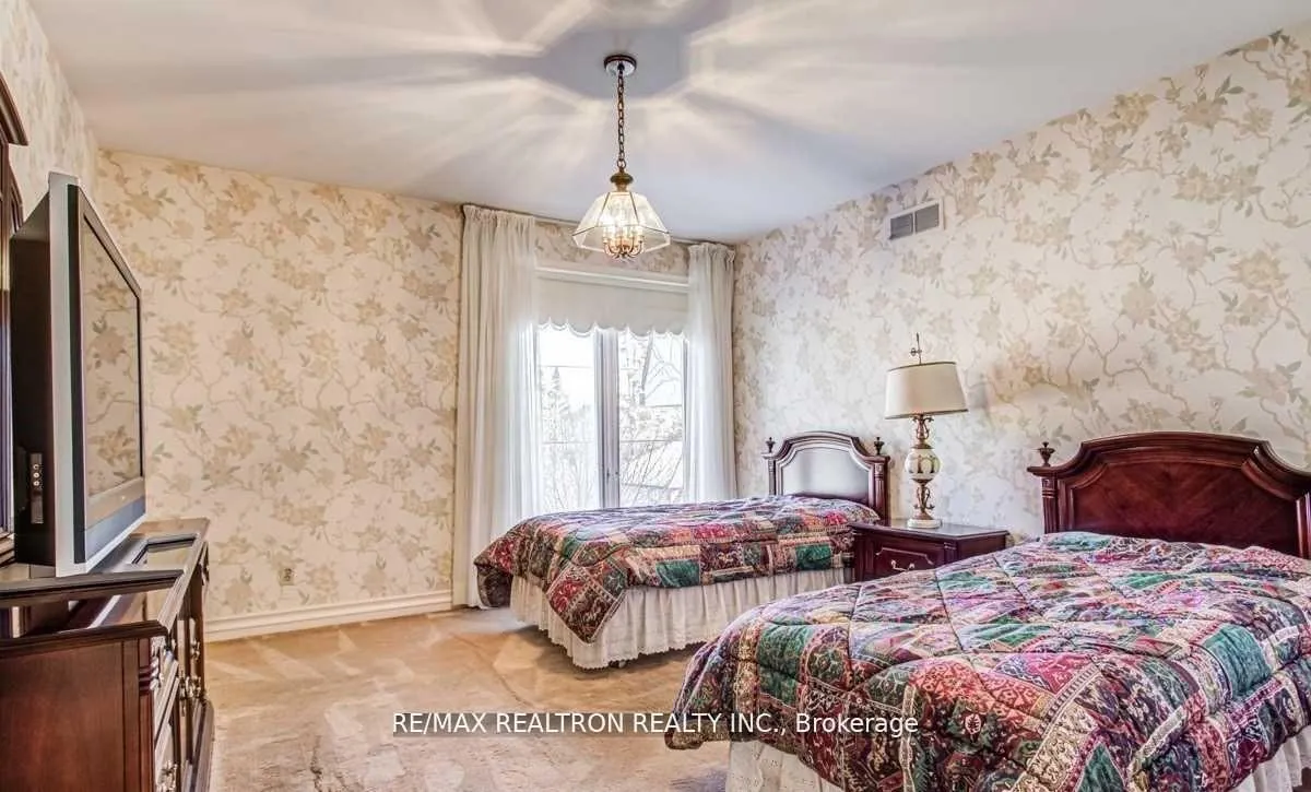 Photo 30 of 29 Sultana Avenue, Toronto, Englemount-Lawrence — HOMEH