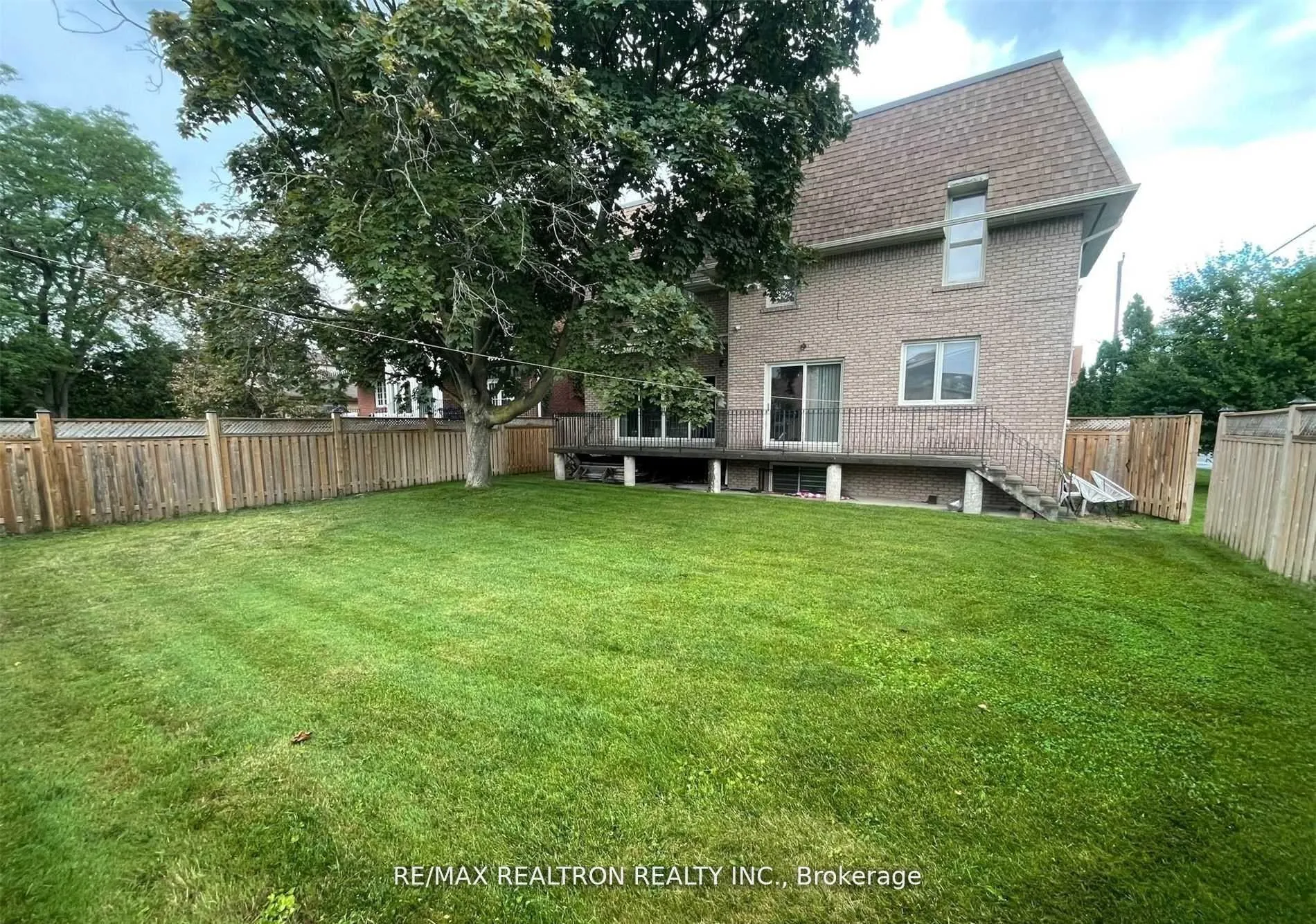 Photo 36 of 29 Sultana Avenue, Toronto, Englemount-Lawrence — HOMEH