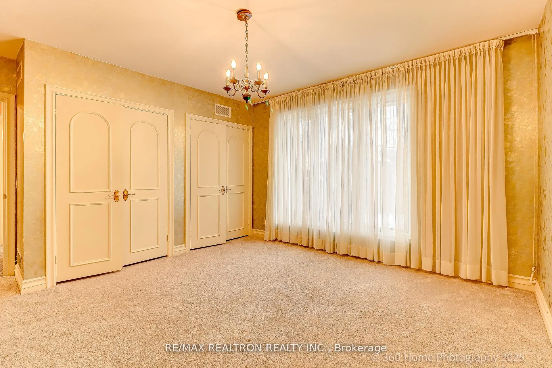 Photo 43 of 29 Sultana Avenue, Toronto, Englemount-Lawrence — HOMEH