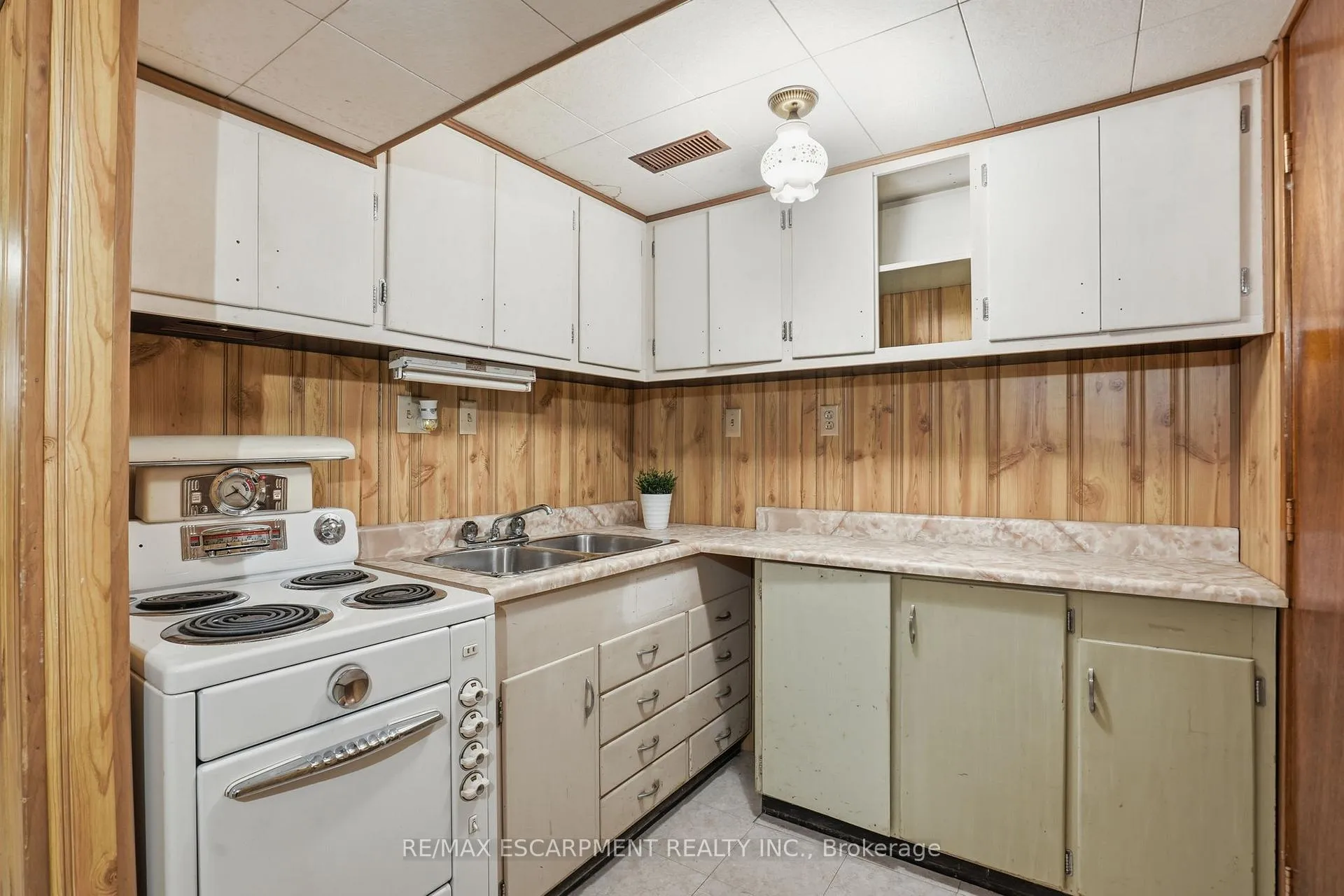 Photo 37 of 170 Dufferin Street, Hamilton, Westdale — HOMEH