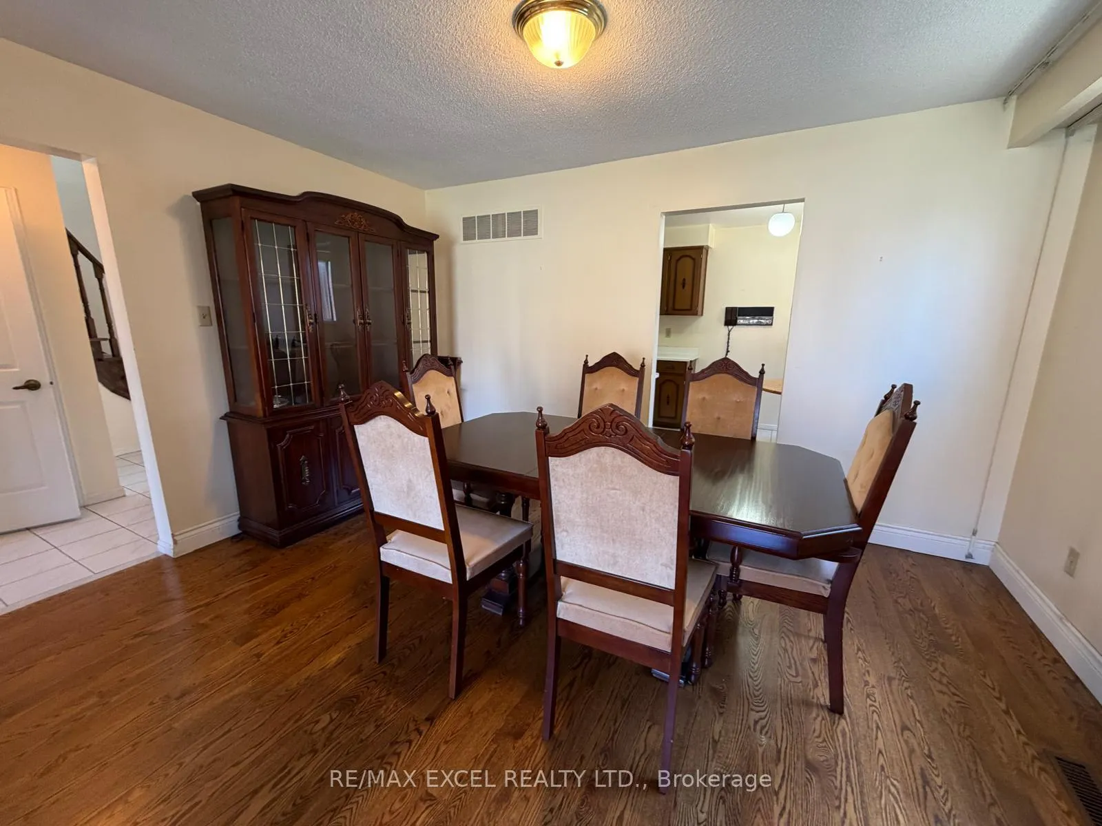 Photo 6 of 94 Pepperell Crescent, Markham, Milliken Mills West — HOMEH