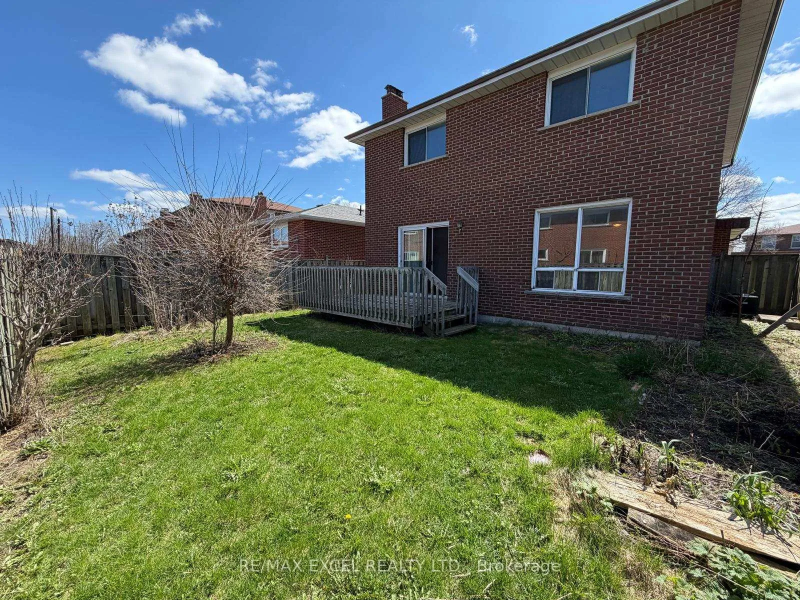 Photo 8 of 94 Pepperell Crescent, Markham, Milliken Mills West — HOMEH
