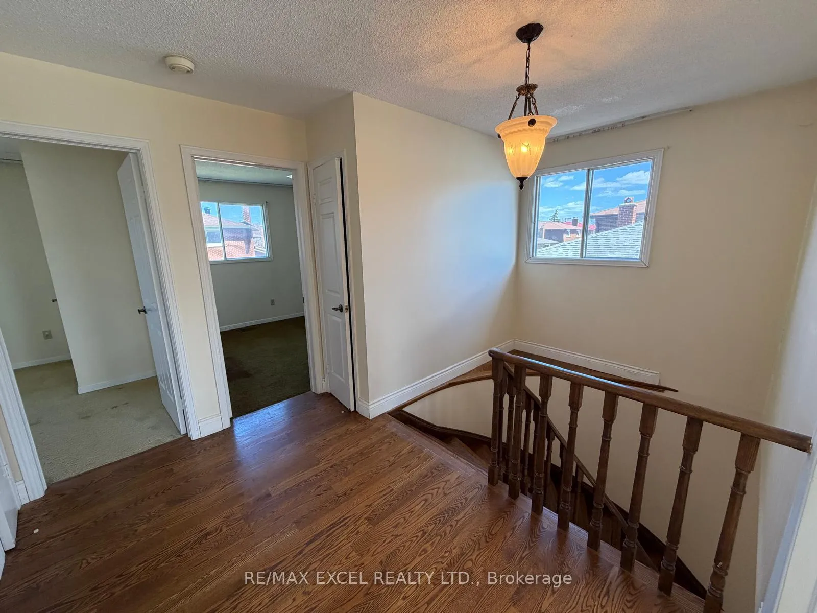 Photo 16 of 94 Pepperell Crescent, Markham, Milliken Mills West — HOMEH