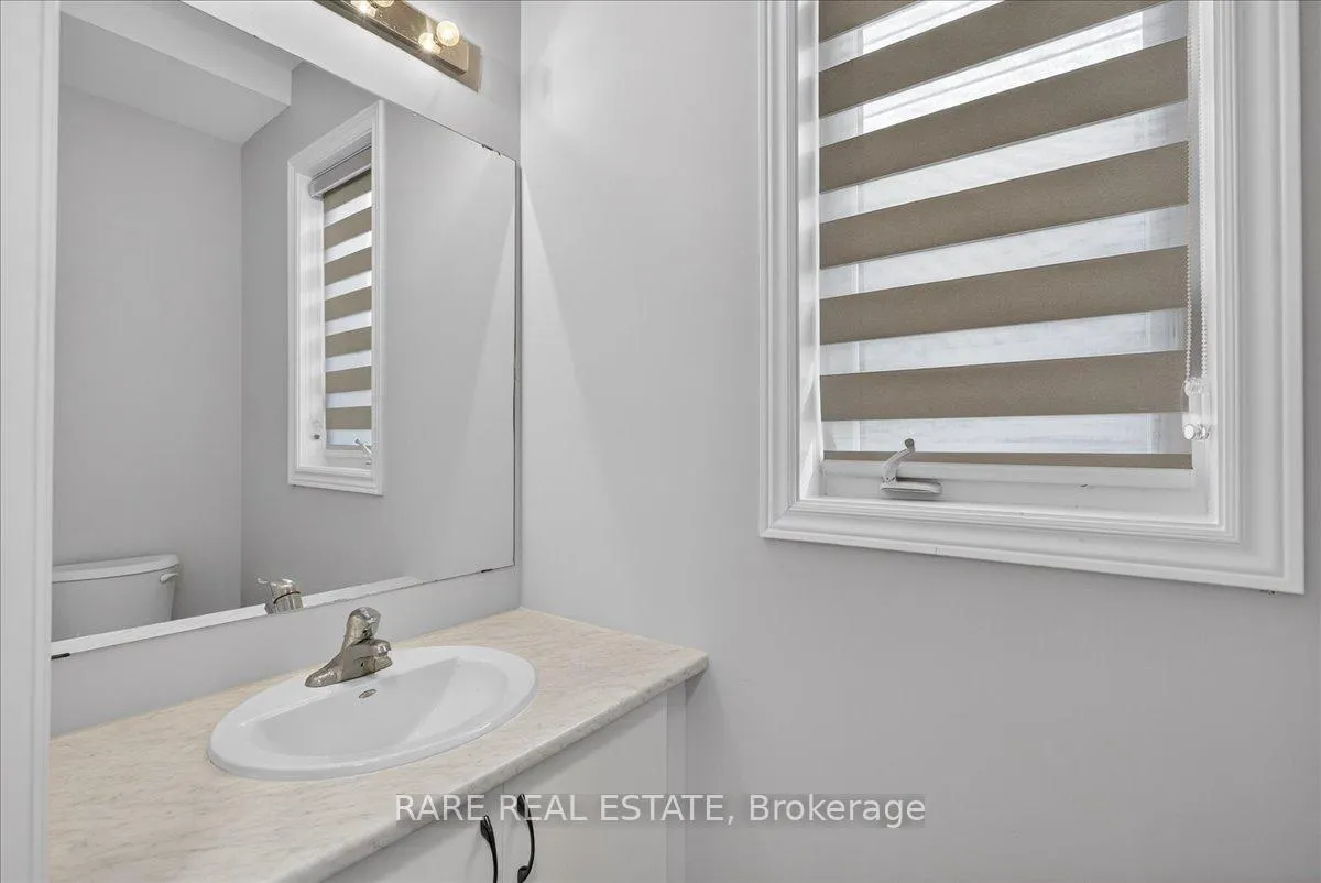 Photo 5 of 38 Rochester Drive, Barrie, Rural Barrie Southeast — HOMEH