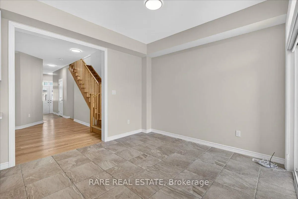 Photo 9 of 38 Rochester Drive, Barrie, Rural Barrie Southeast — HOMEH