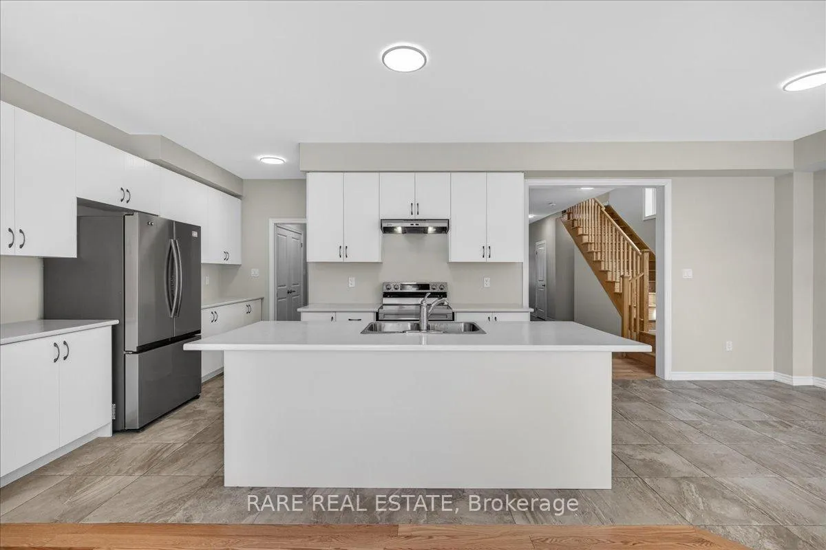 Photo 17 of 38 Rochester Drive, Barrie, Rural Barrie Southeast — HOMEH