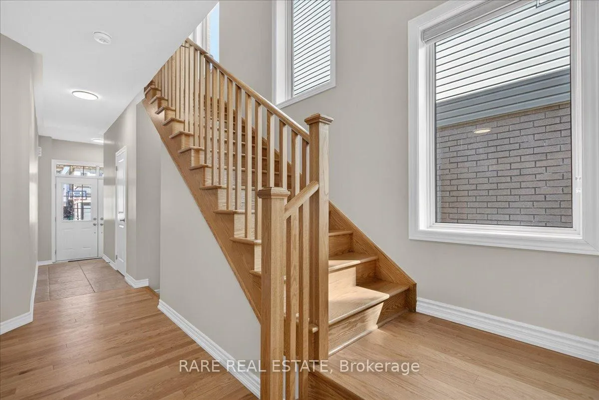 Photo 18 of 38 Rochester Drive, Barrie, Rural Barrie Southeast — HOMEH