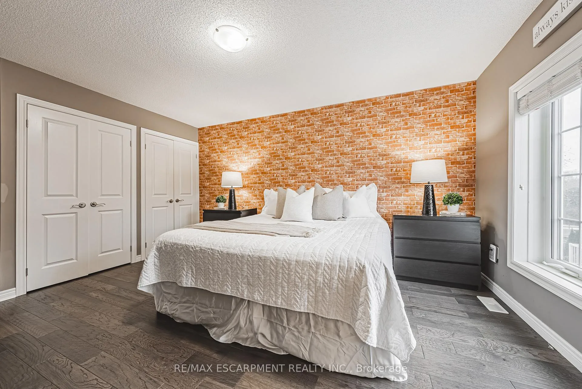 Photo 14 of Unit 4, 2220 Queensway Drive, Burlington, Freeman — HOMEH