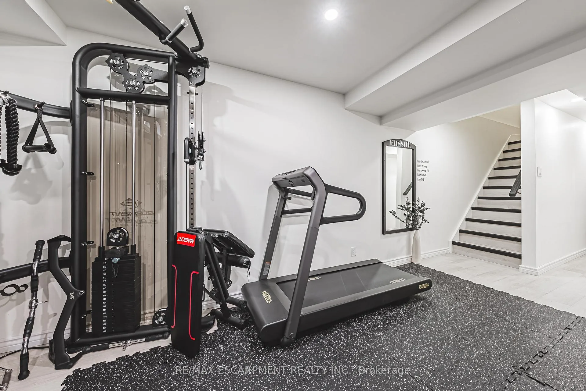Photo 23 of Unit 4, 2220 Queensway Drive, Burlington, Freeman — HOMEH