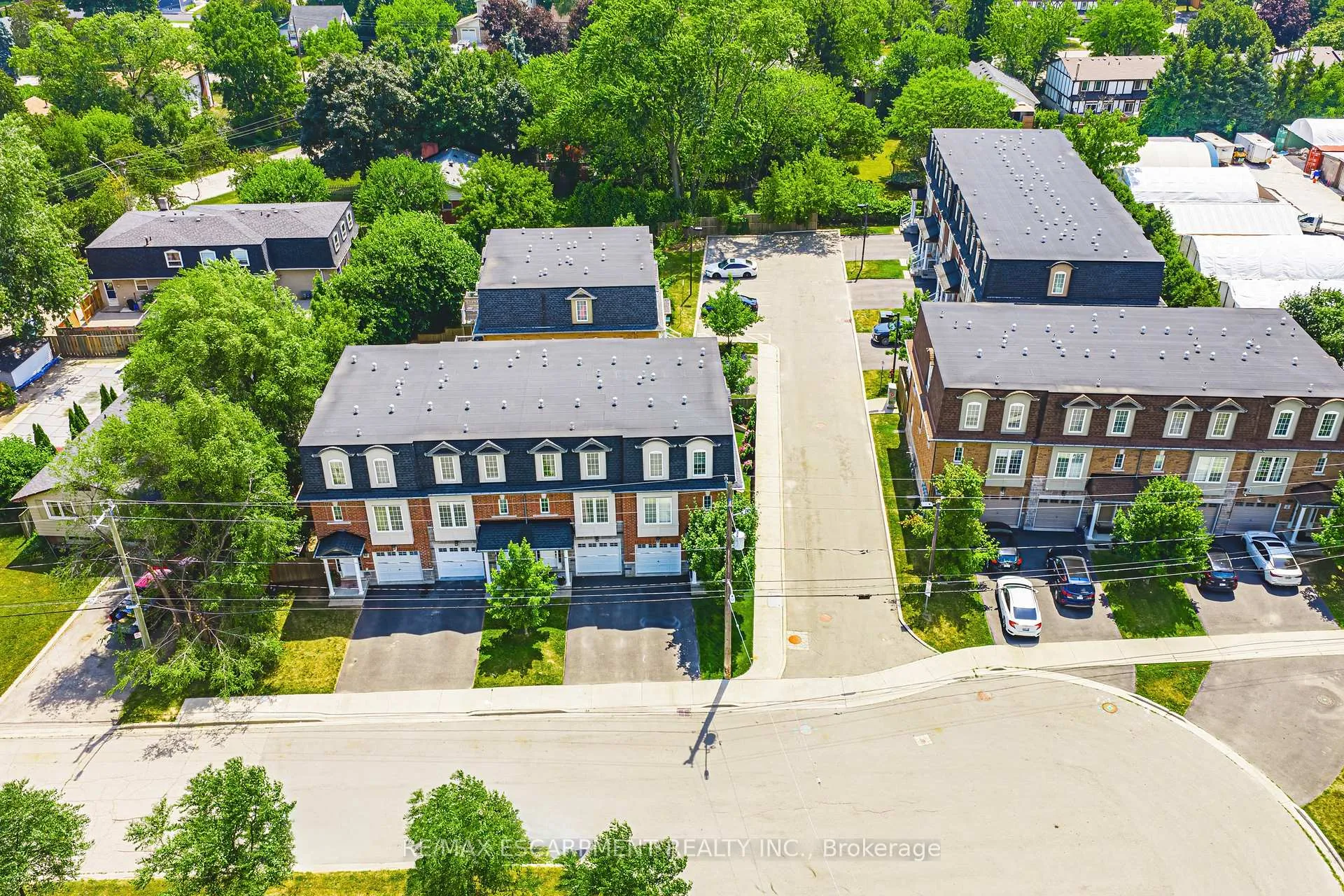Photo 24 of Unit 4, 2220 Queensway Drive, Burlington, Freeman — HOMEH