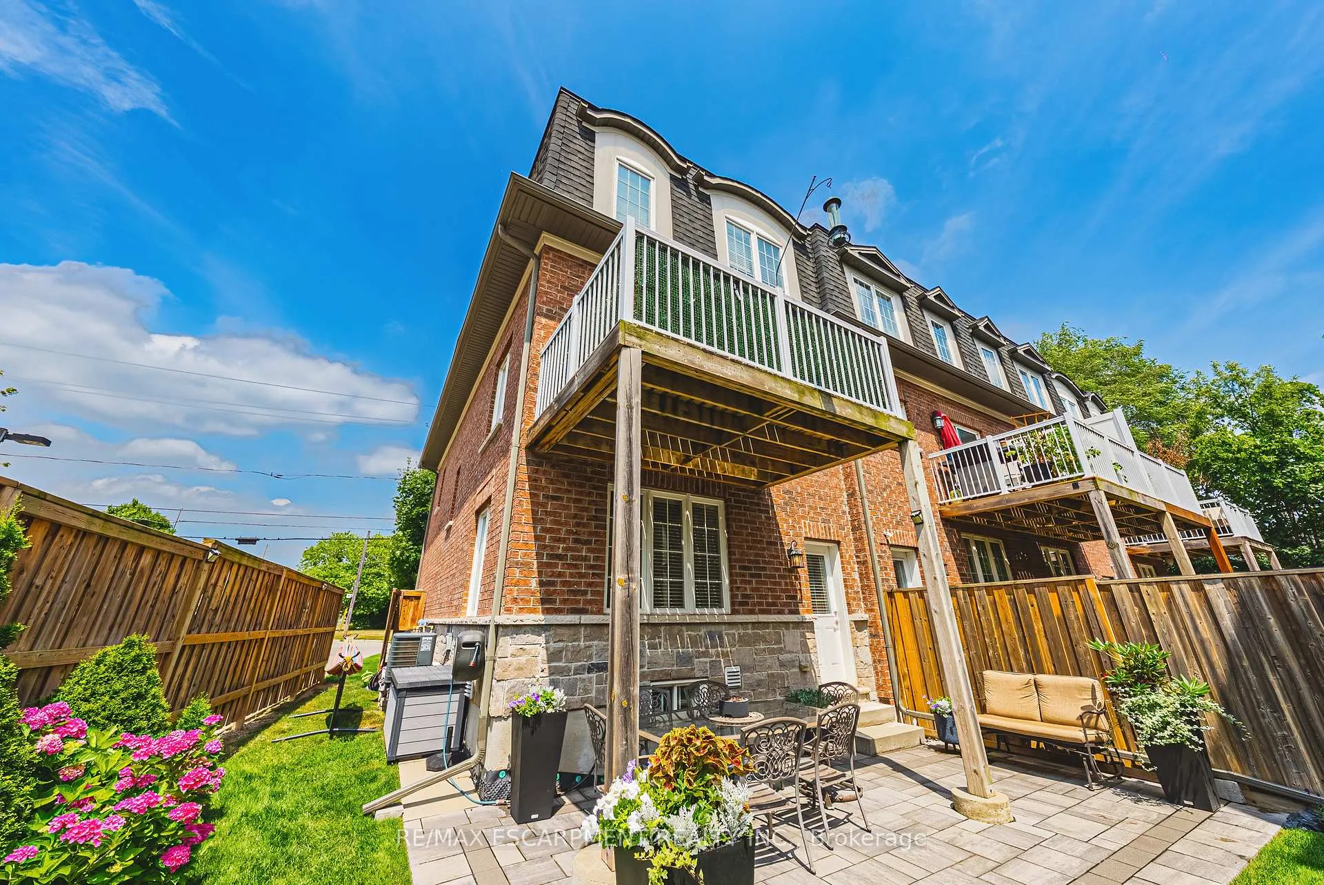 Photo 26 of Unit 4, 2220 Queensway Drive, Burlington, Freeman — HOMEH