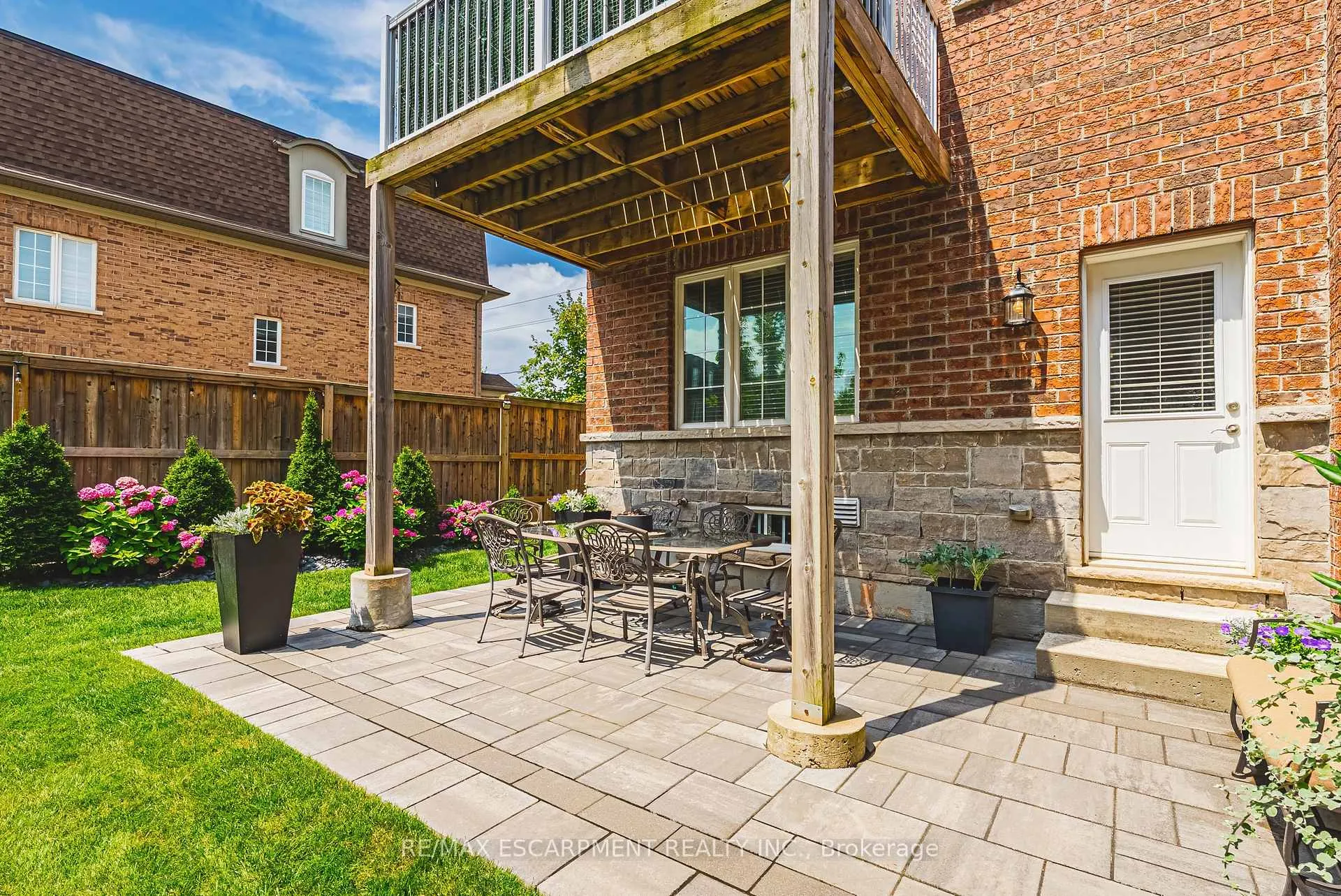 Photo 27 of Unit 4, 2220 Queensway Drive, Burlington, Freeman — HOMEH