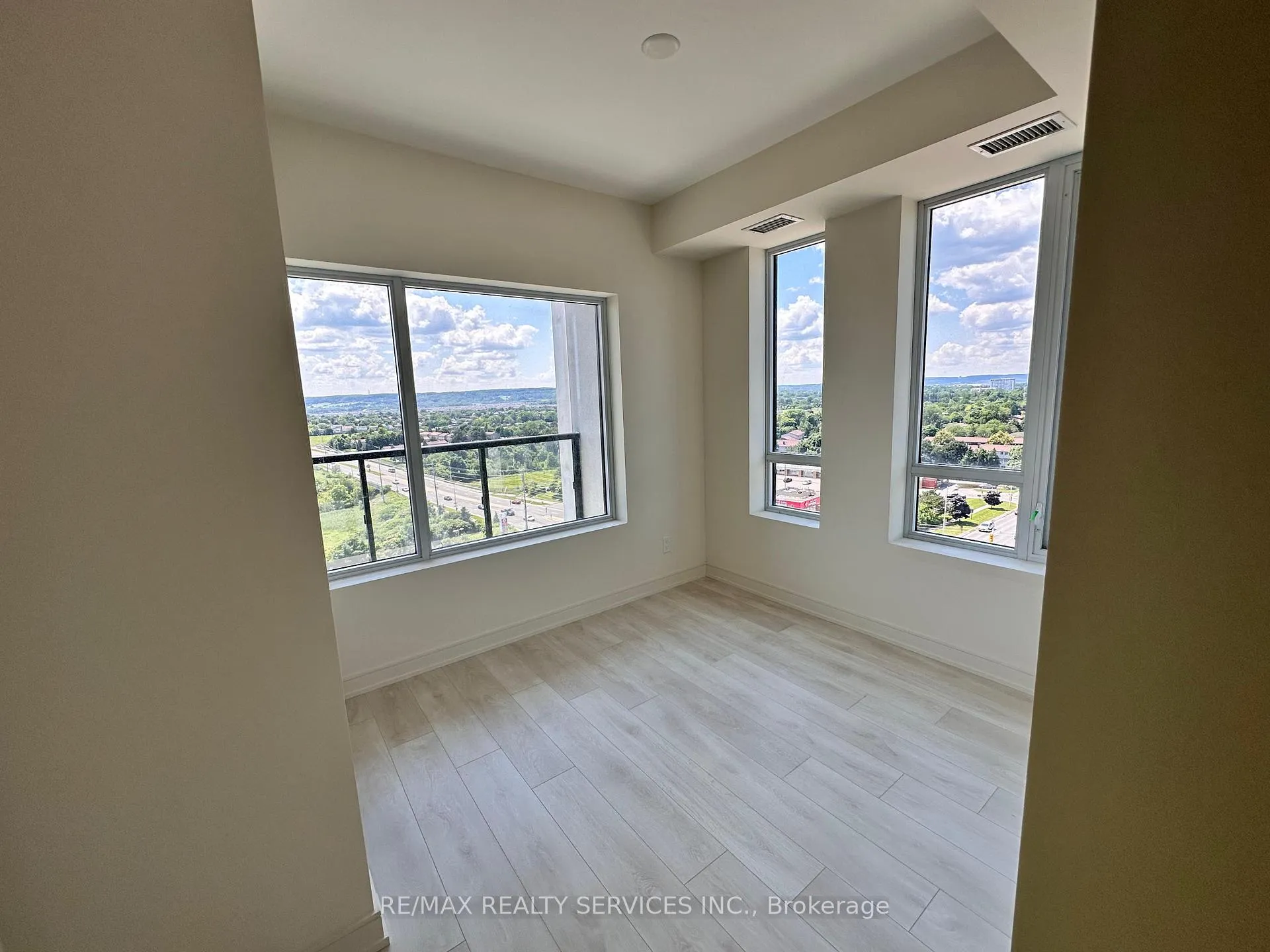 Photo 11 of Unit 1107, 8010 Derry Road, Milton, Coates — HOMEH