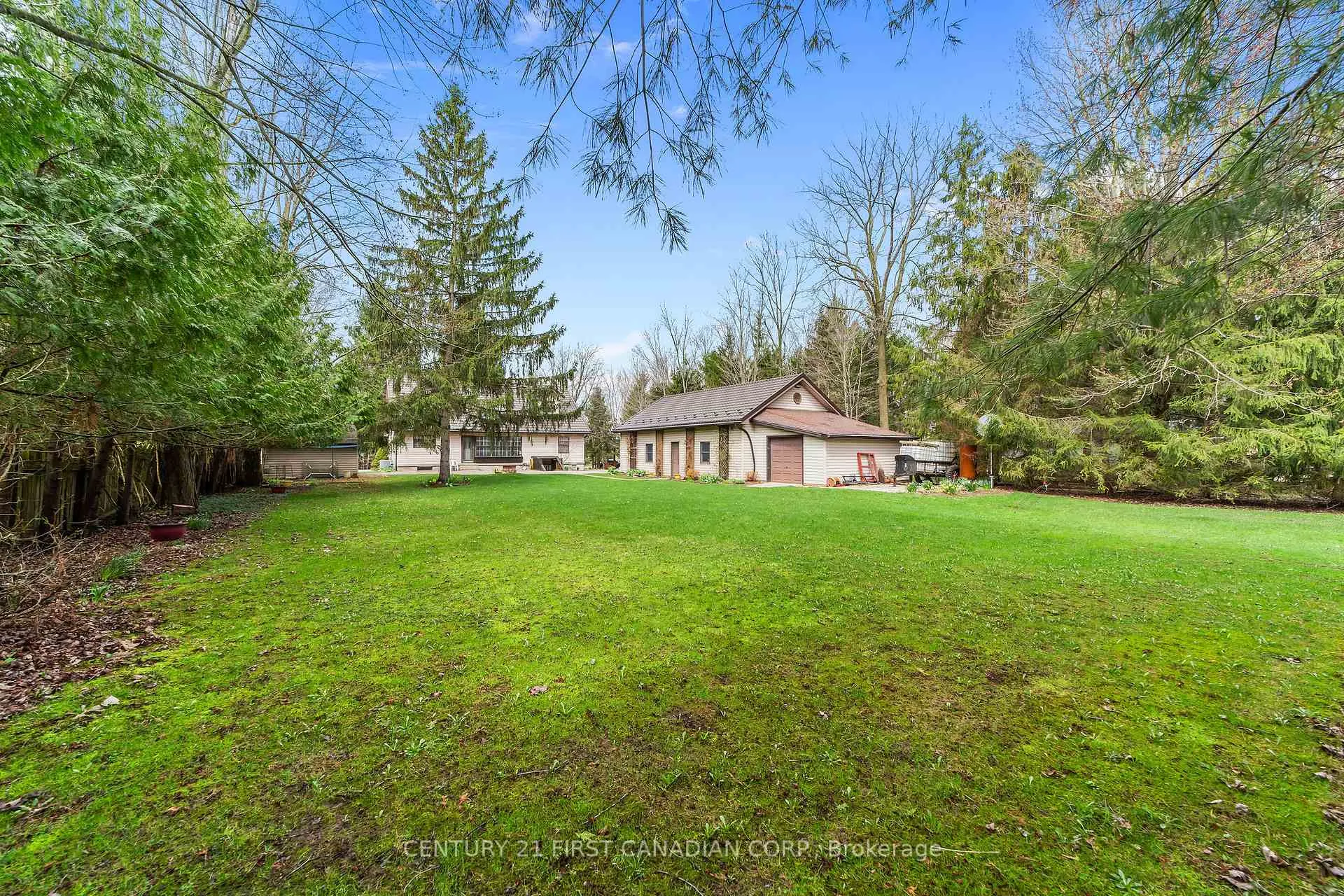 Photo 17 of 33396 Queen Street, North Middlesex, Ailsa Craig — HOMEH