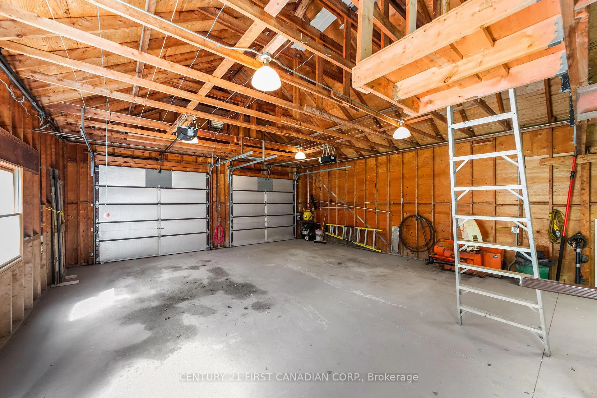 Photo 19 of 33396 Queen Street, North Middlesex, Ailsa Craig — HOMEH