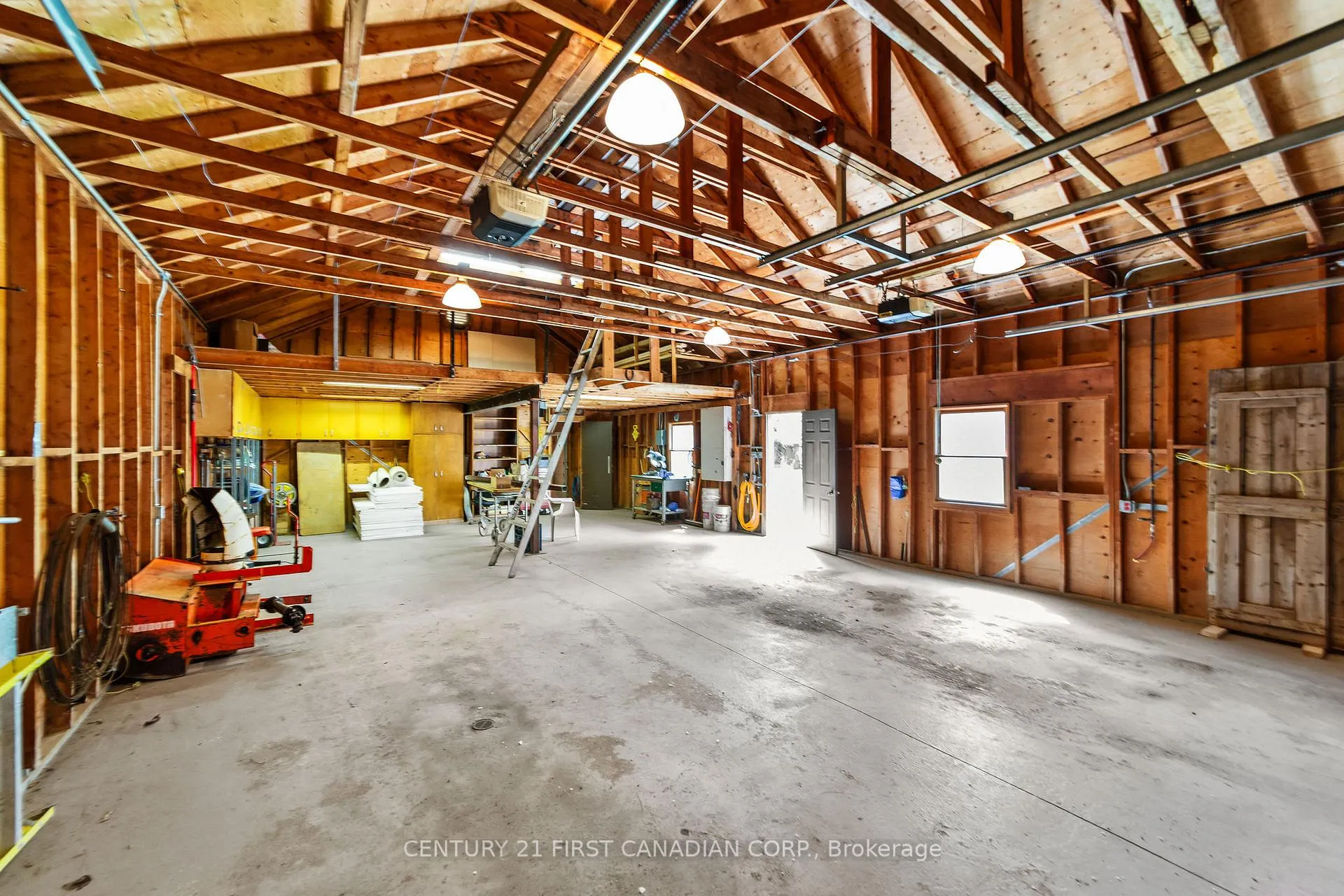 Photo 20 of 33396 Queen Street, North Middlesex, Ailsa Craig — HOMEH