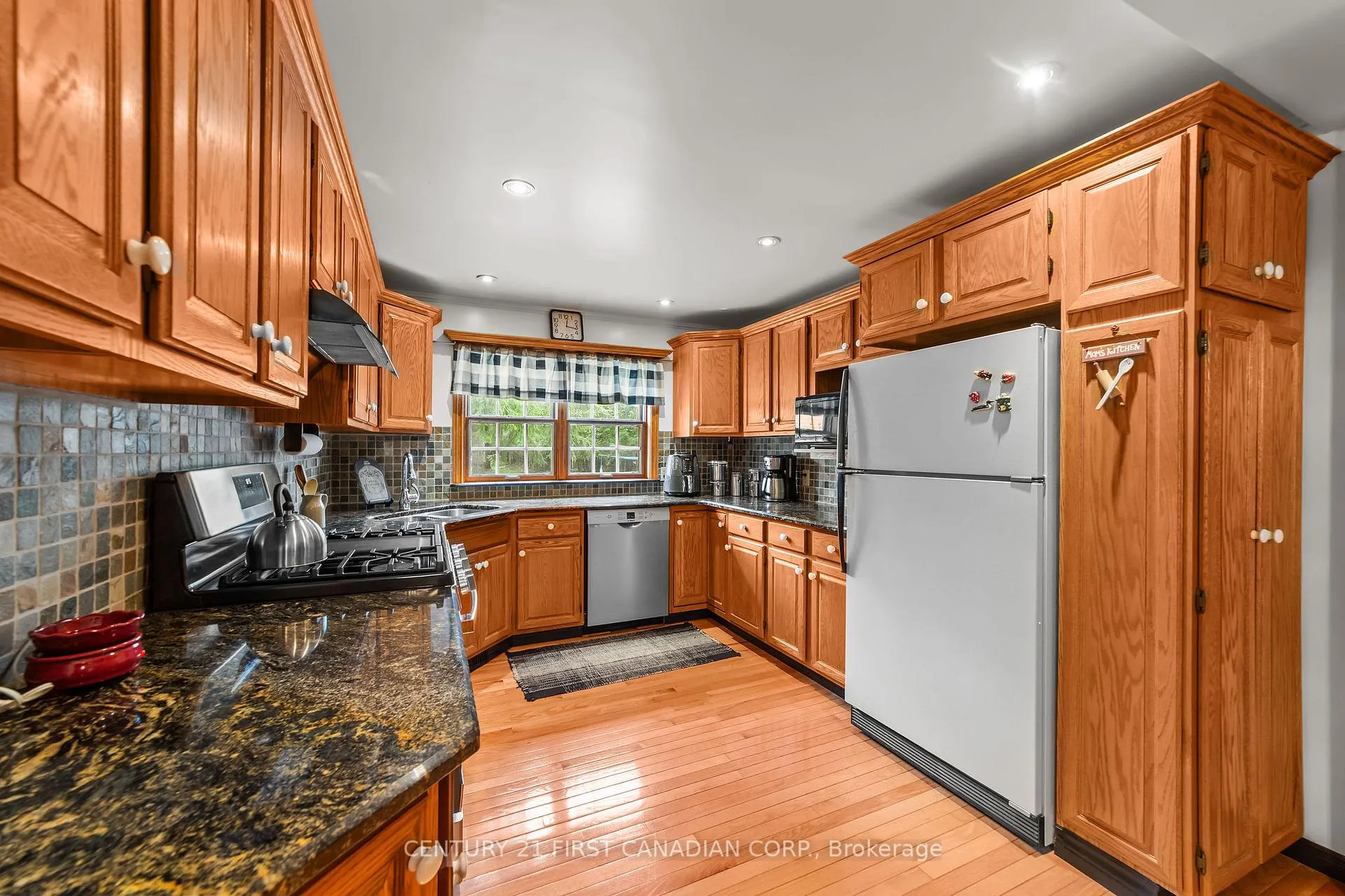 Photo 26 of 33396 Queen Street, North Middlesex, Ailsa Craig — HOMEH