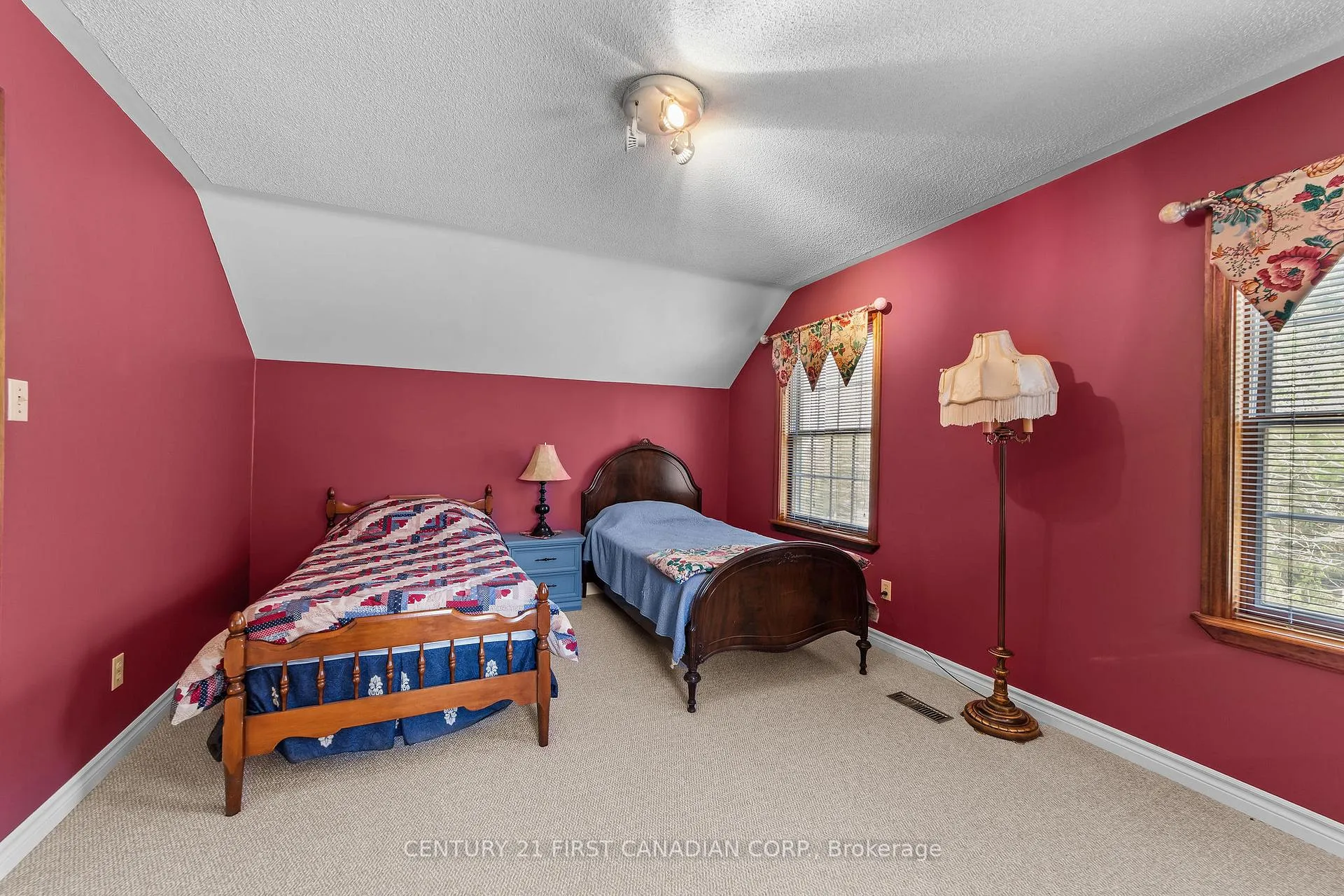 Photo 37 of 33396 Queen Street, North Middlesex, Ailsa Craig — HOMEH