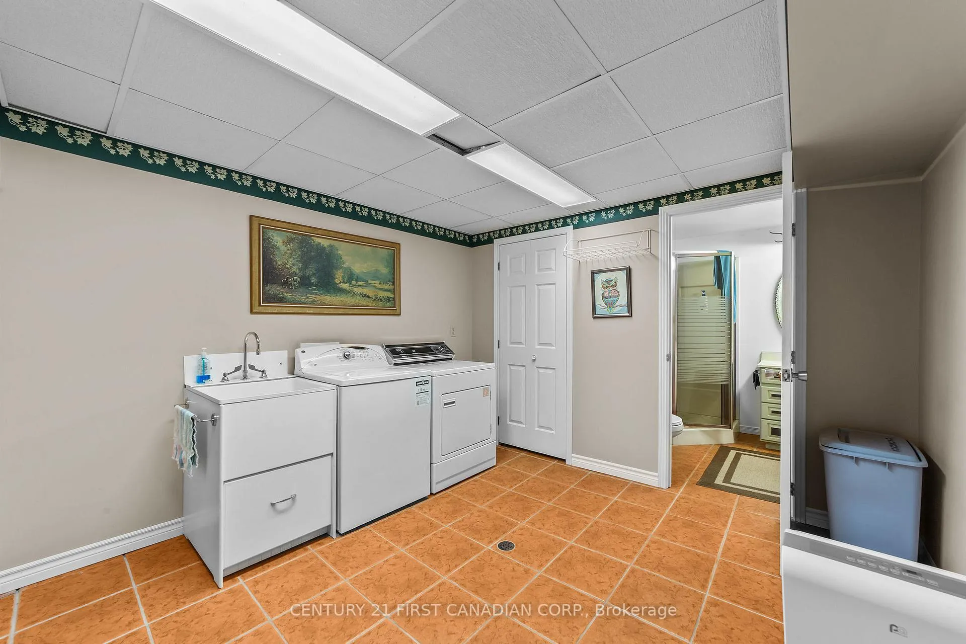 Photo 45 of 33396 Queen Street, North Middlesex, Ailsa Craig — HOMEH