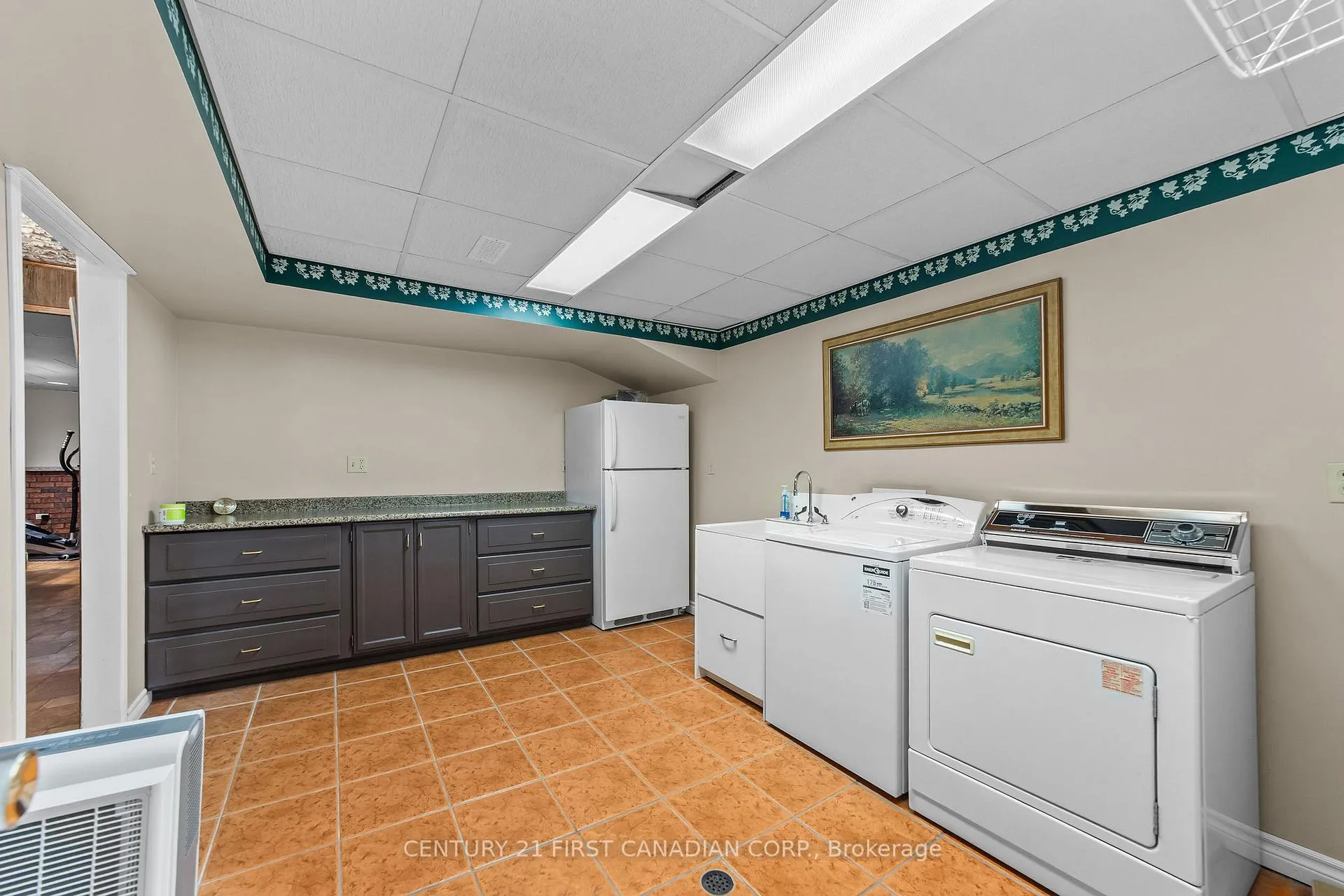Photo 46 of 33396 Queen Street, North Middlesex, Ailsa Craig — HOMEH