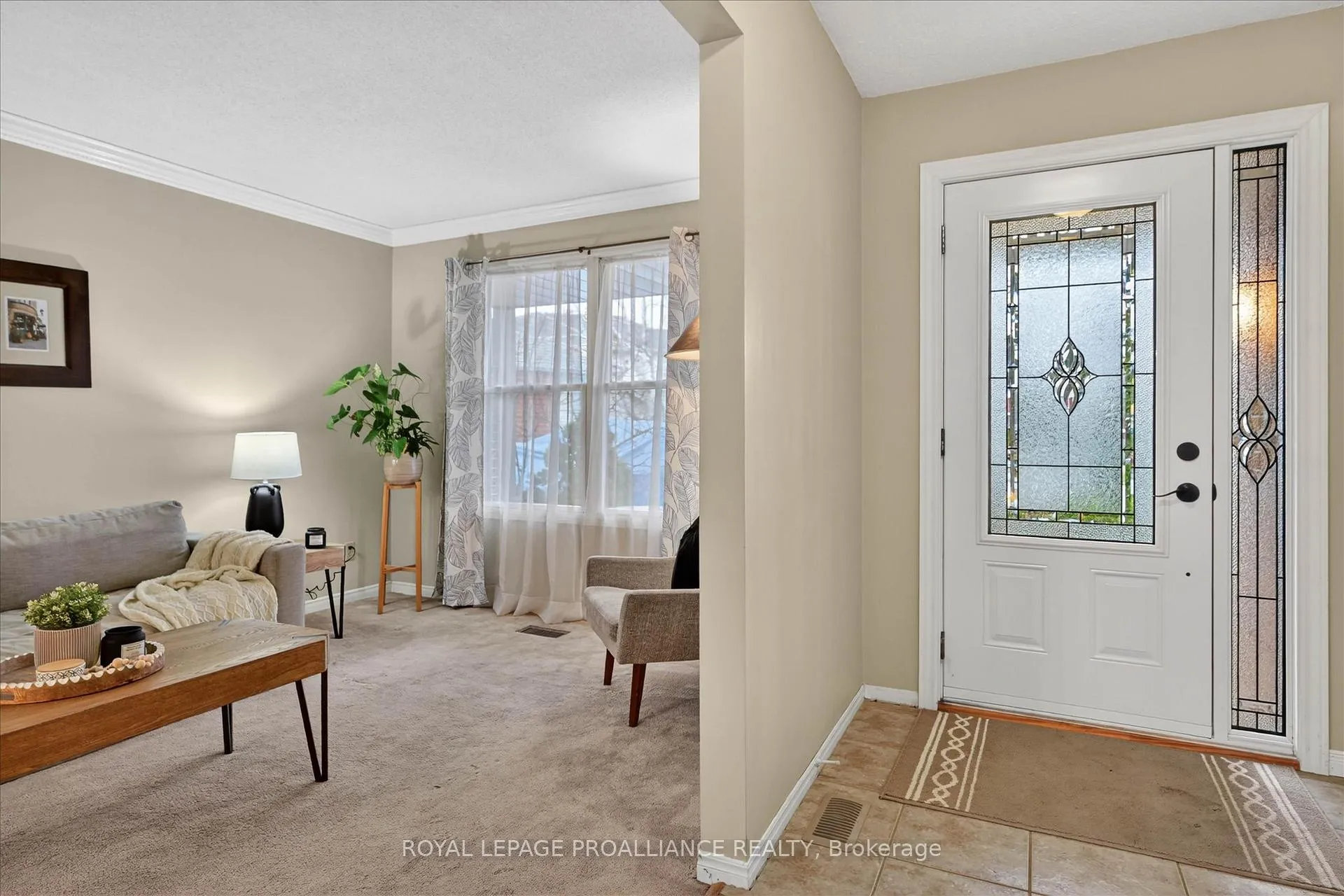 Photo 5 of 7 Daleview Court, Peterborough, Monaghan Ward 2 — HOMEH