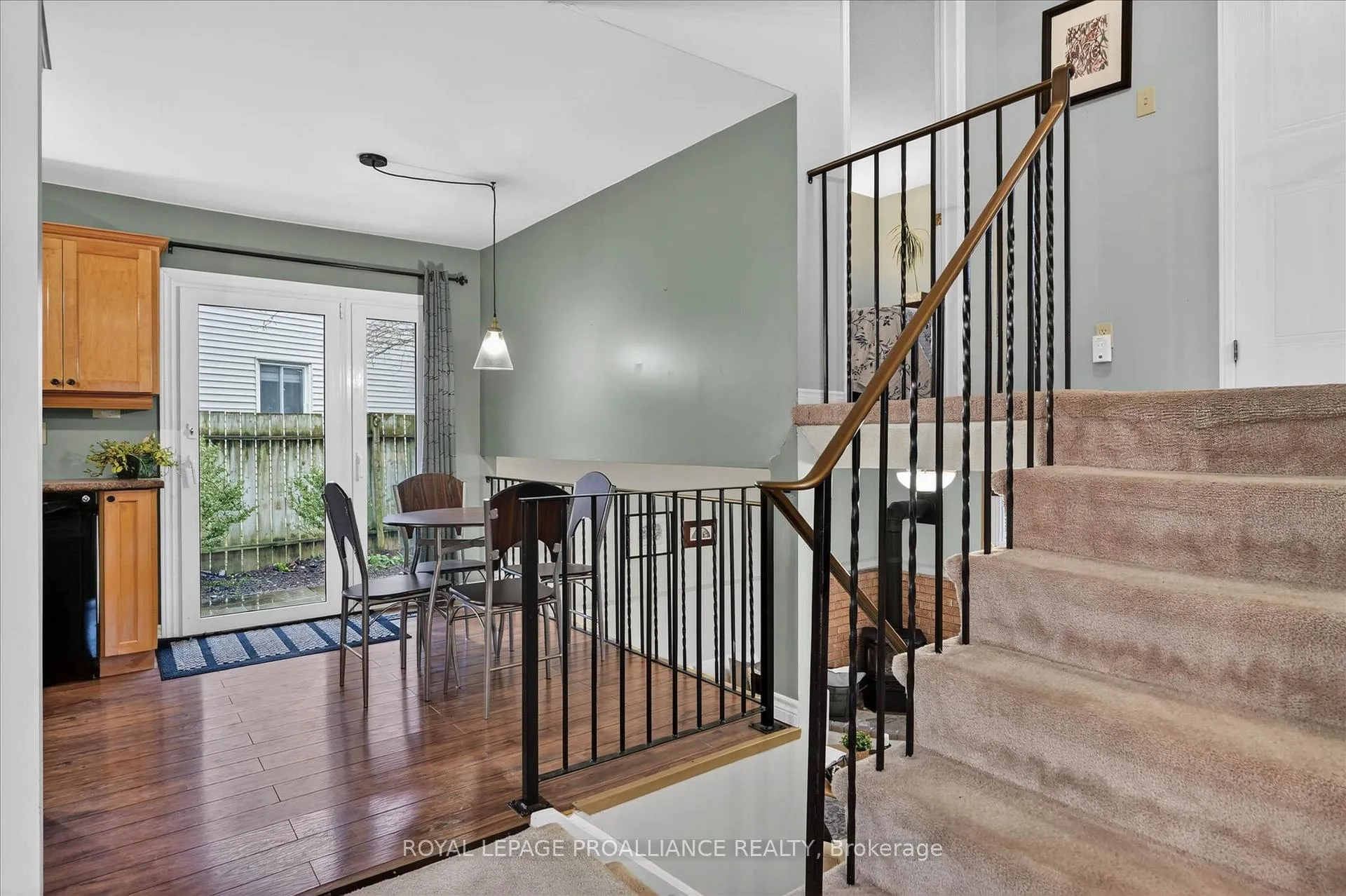 Photo 11 of 7 Daleview Court, Peterborough, Monaghan Ward 2 — HOMEH