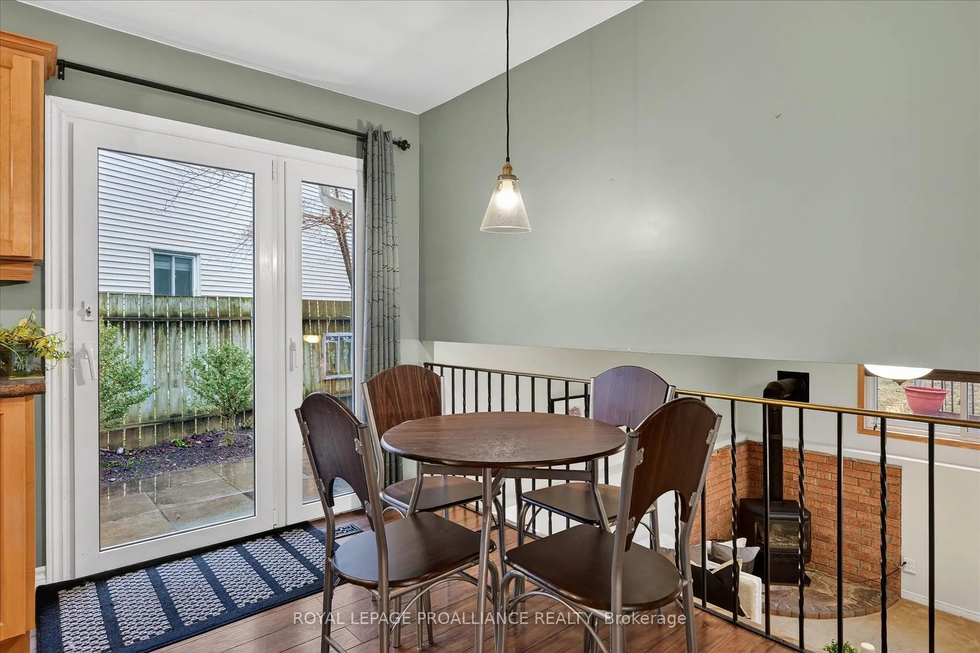 Photo 12 of 7 Daleview Court, Peterborough, Monaghan Ward 2 — HOMEH