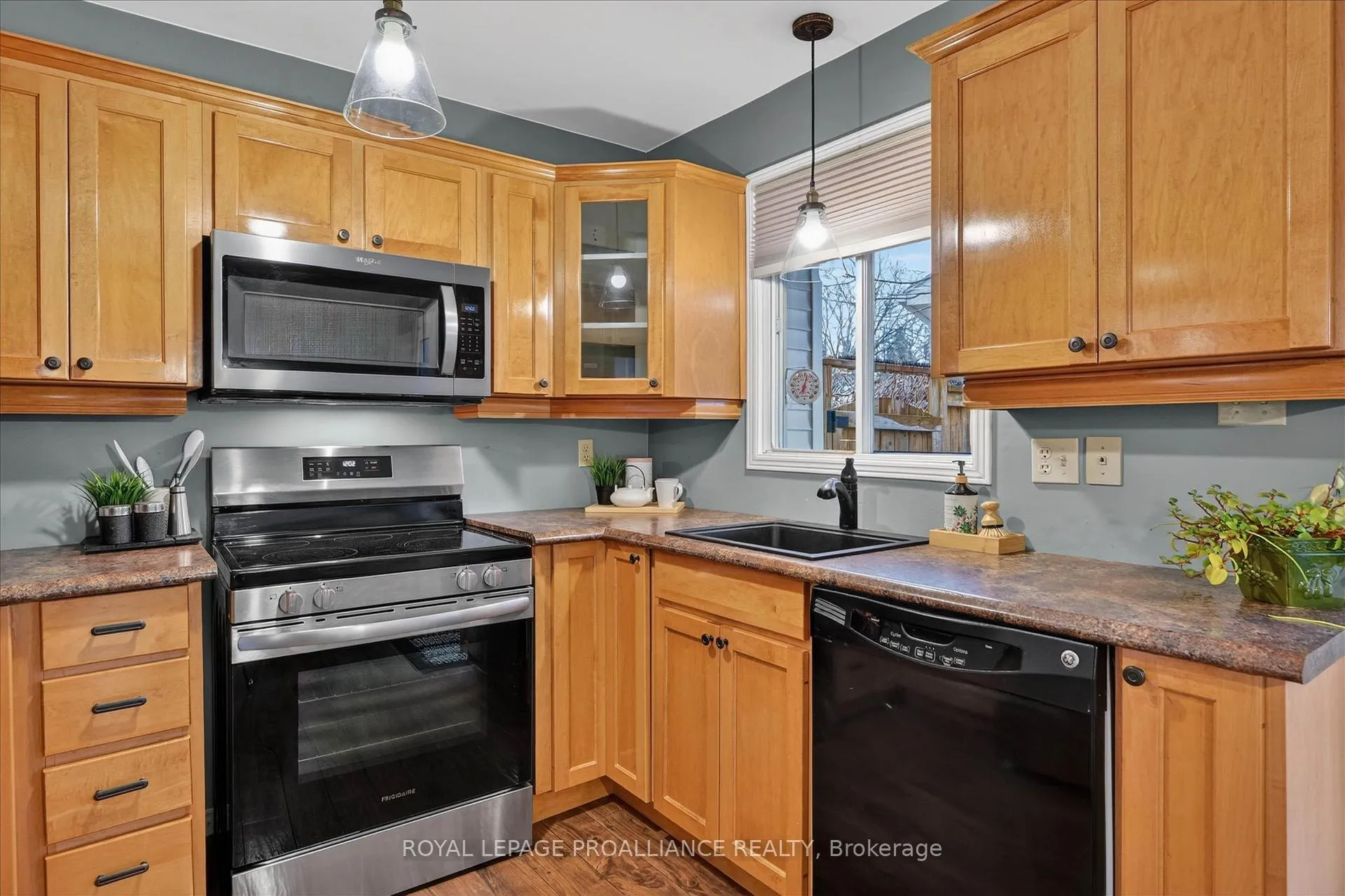 Photo 15 of 7 Daleview Court, Peterborough, Monaghan Ward 2 — HOMEH