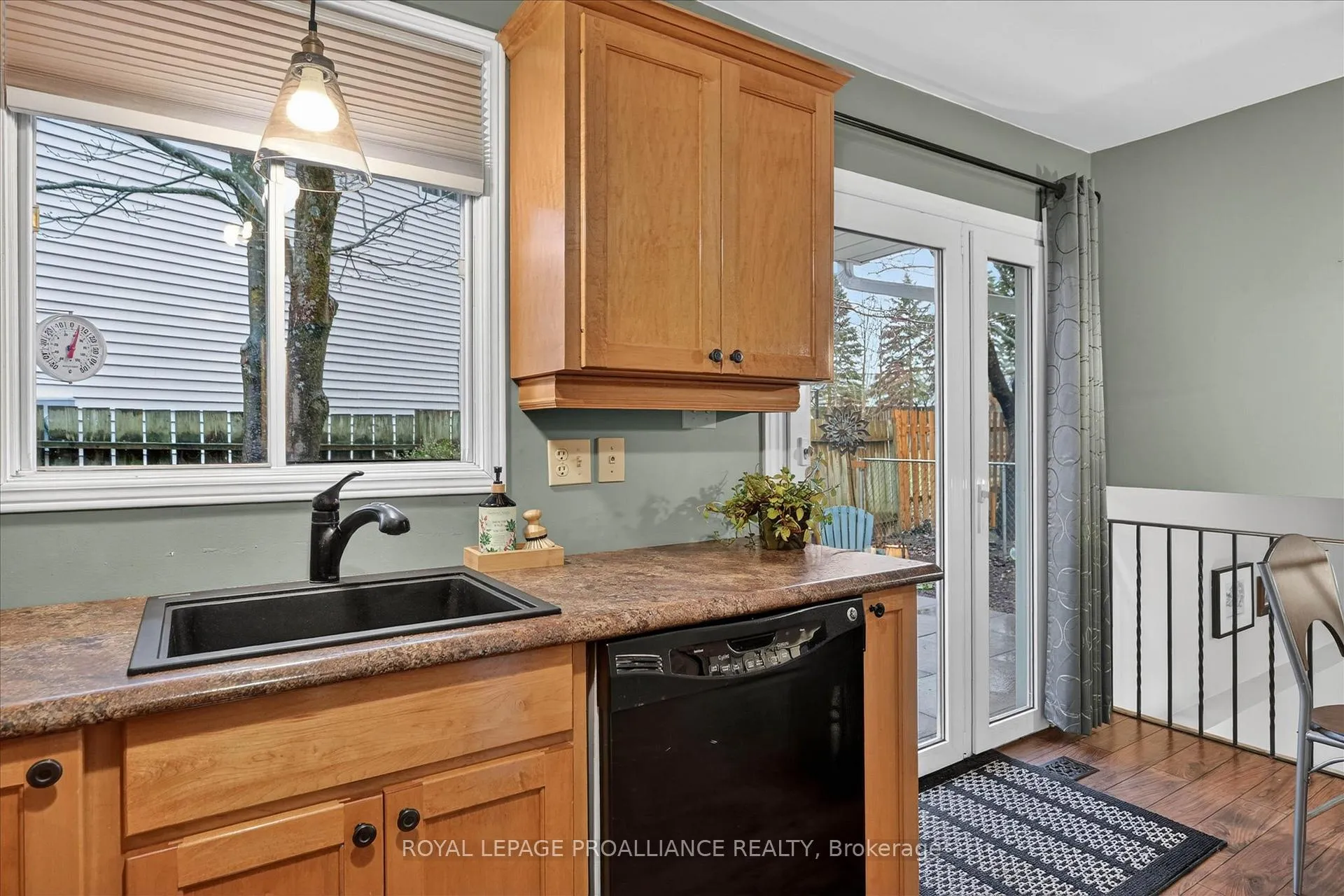 Photo 16 of 7 Daleview Court, Peterborough, Monaghan Ward 2 — HOMEH