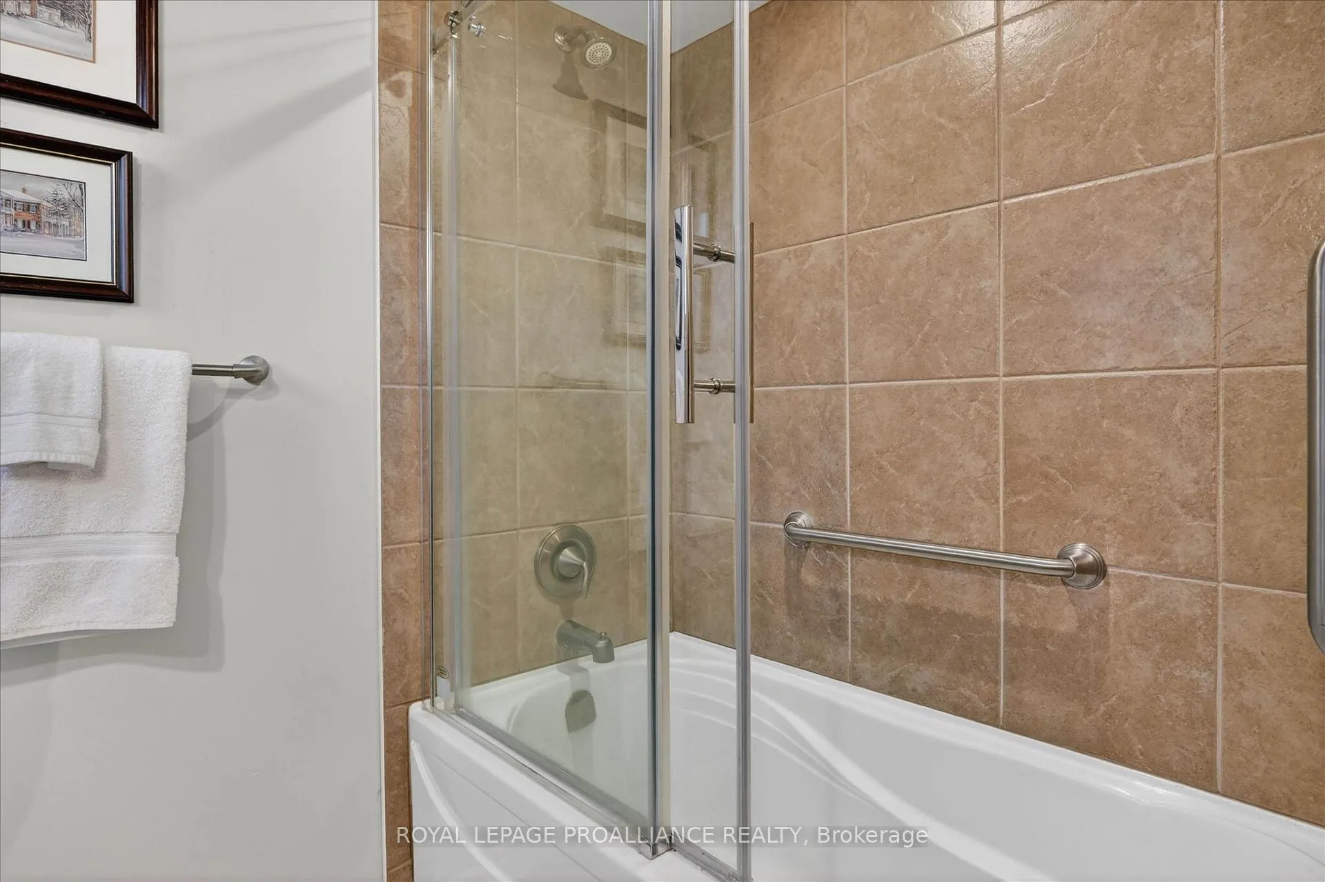 Photo 23 of 7 Daleview Court, Peterborough, Monaghan Ward 2 — HOMEH
