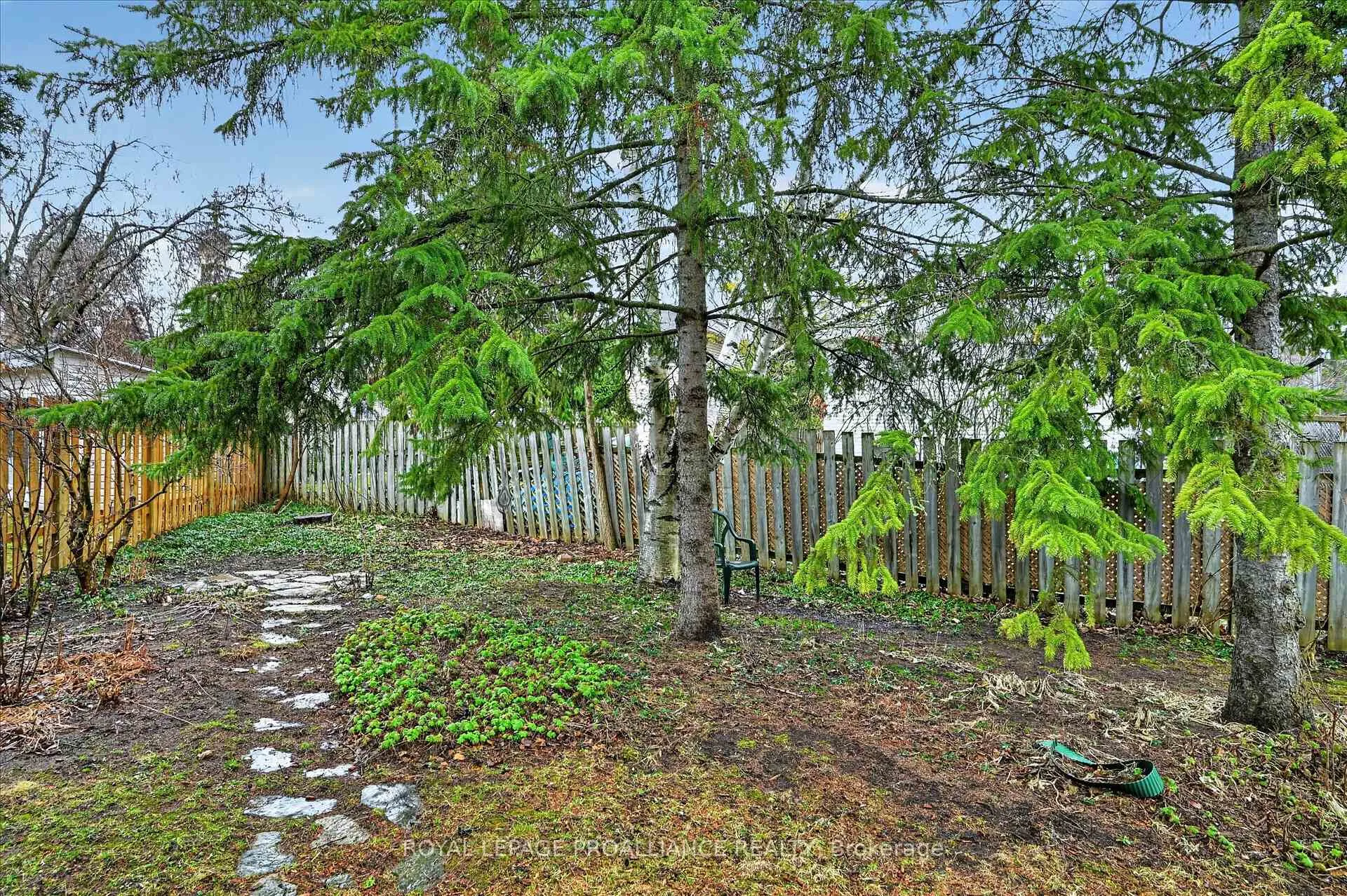 Photo 34 of 7 Daleview Court, Peterborough, Monaghan Ward 2 — HOMEH