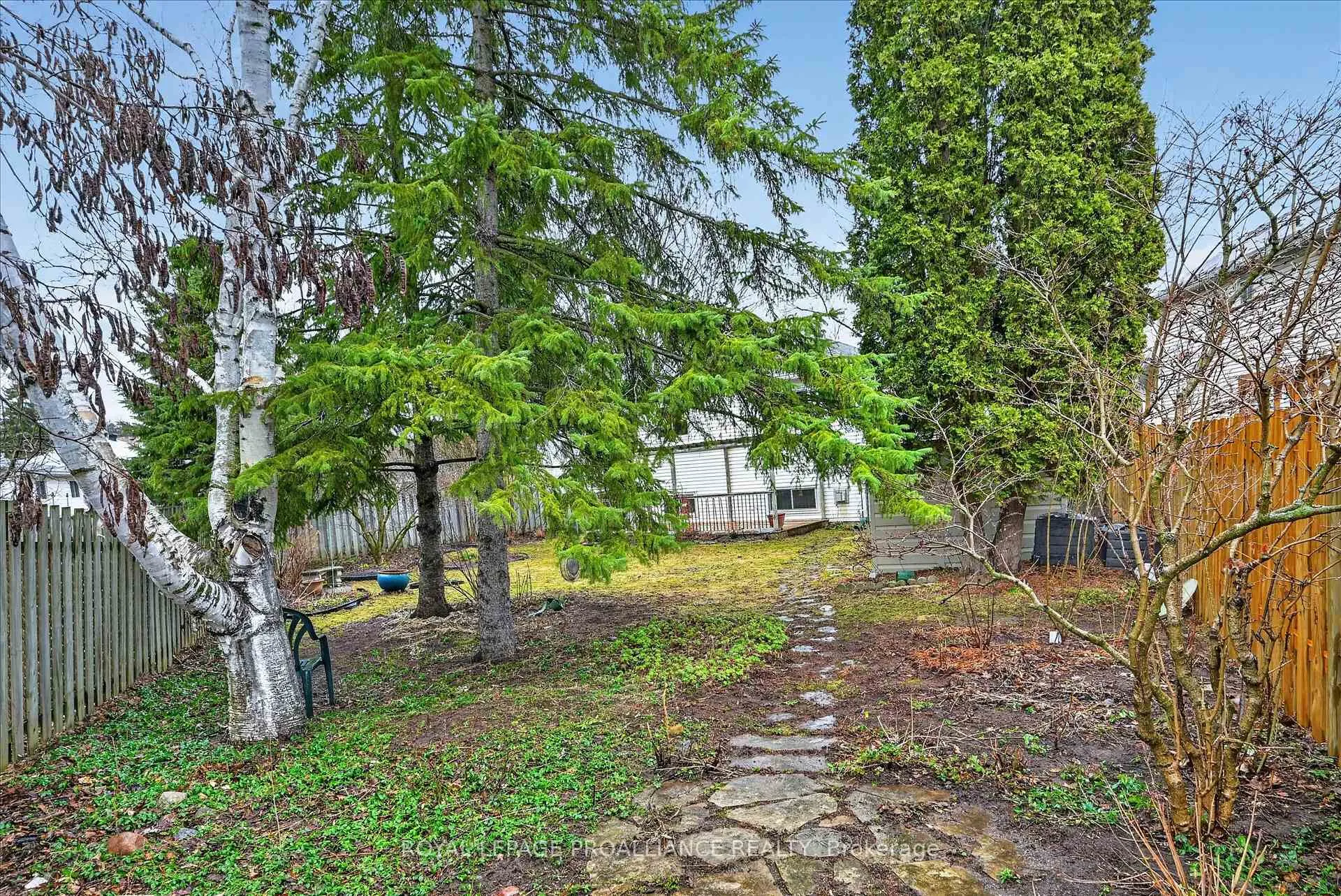 Photo 35 of 7 Daleview Court, Peterborough, Monaghan Ward 2 — HOMEH